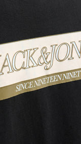 JACK & JONES JORINWOOD block branding tee in black - Image 5