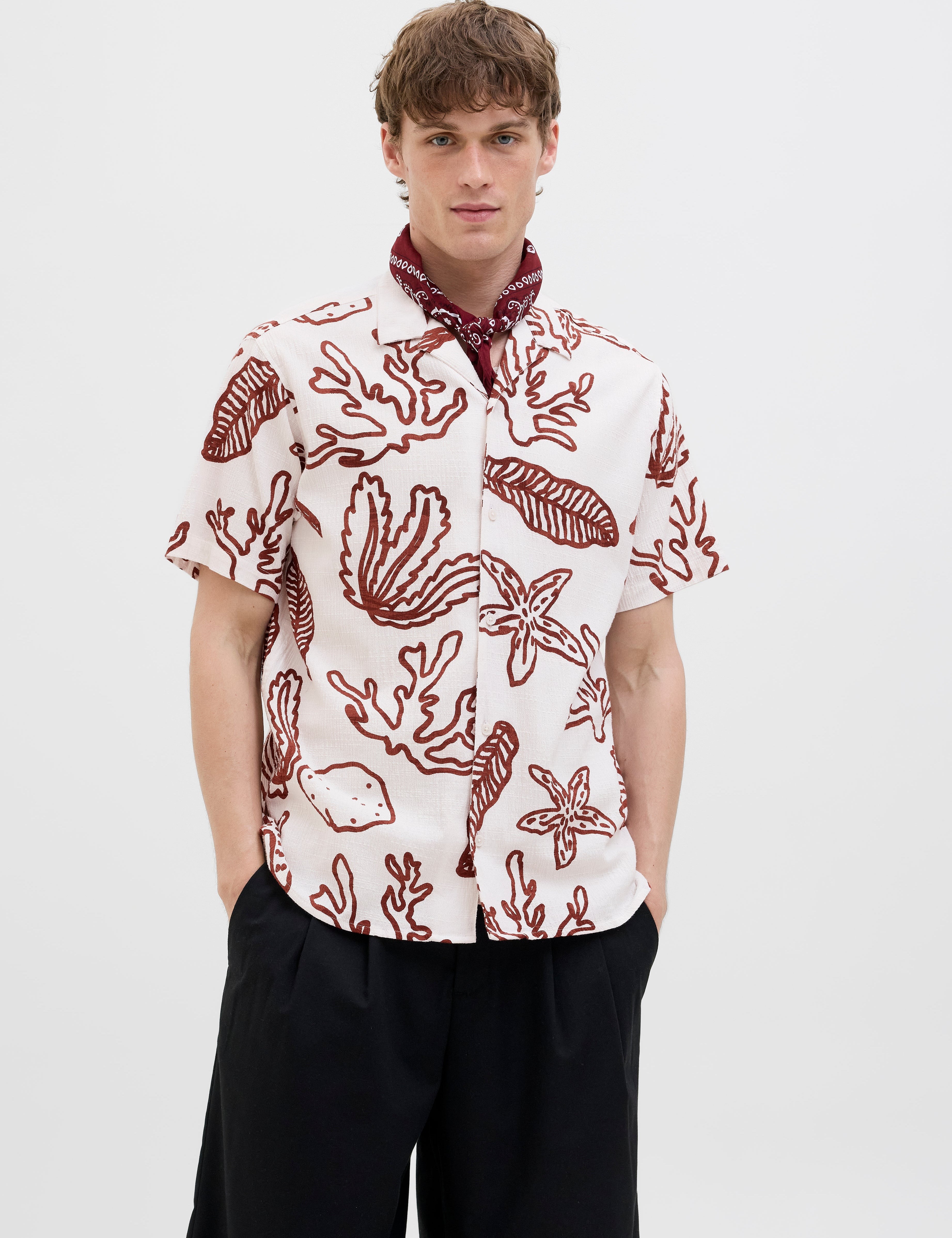JACK & JONES JORLUKE crinkle aop shirt in cloud dancer - Image 1