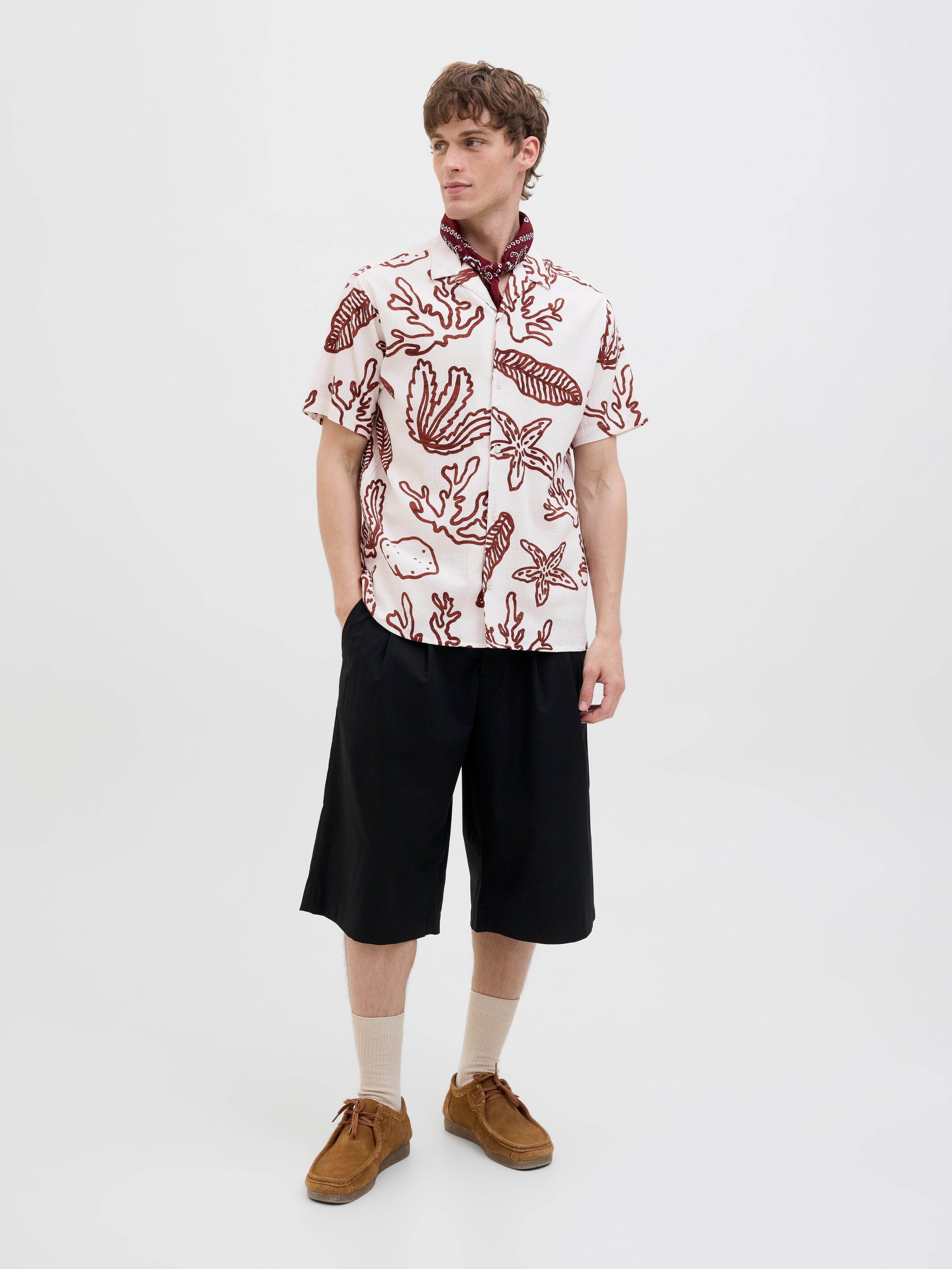 JACK & JONES JORLUKE crinkle aop shirt in cloud dancer - Image 4