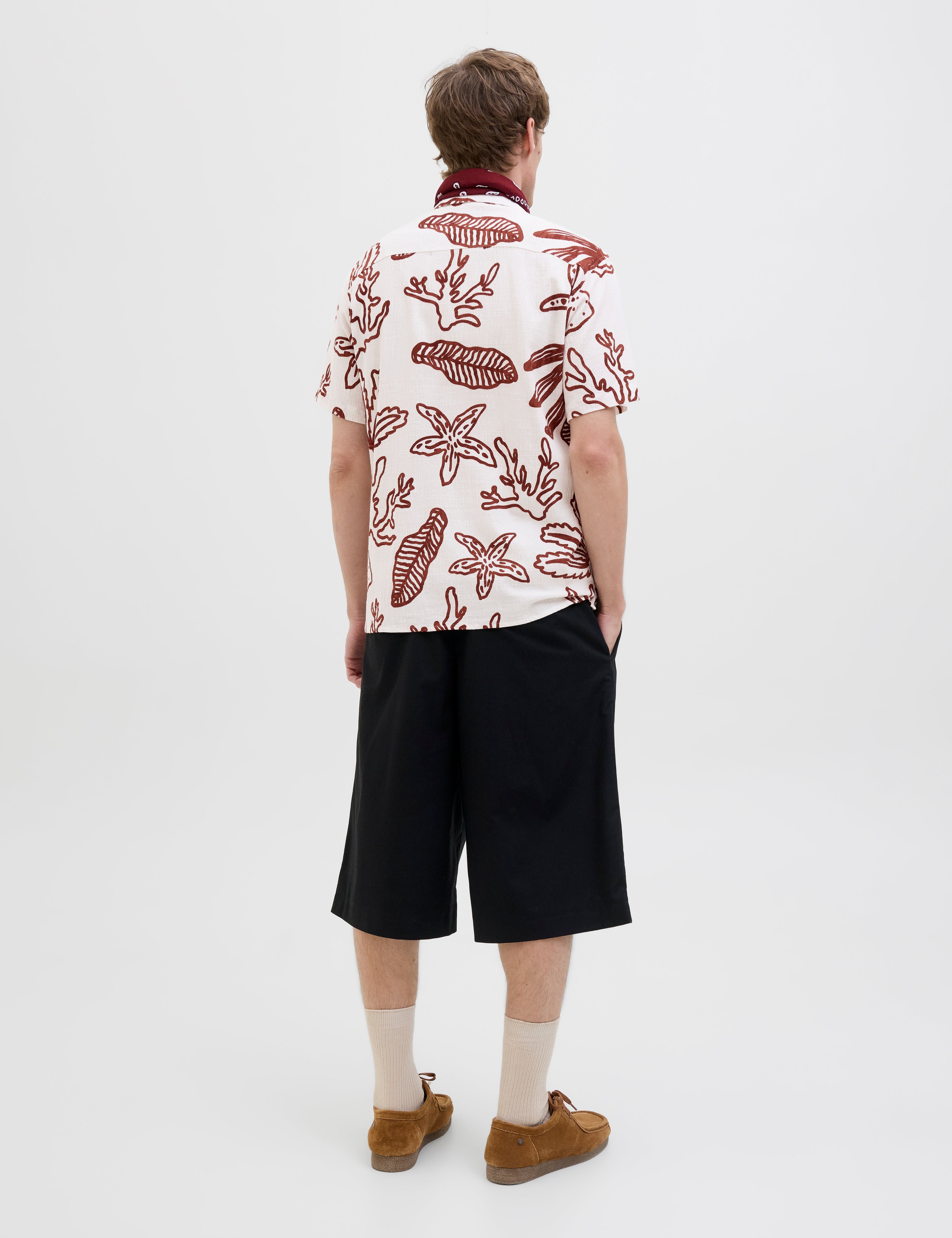 JACK & JONES JORLUKE crinkle aop shirt in cloud dancer - Image 2