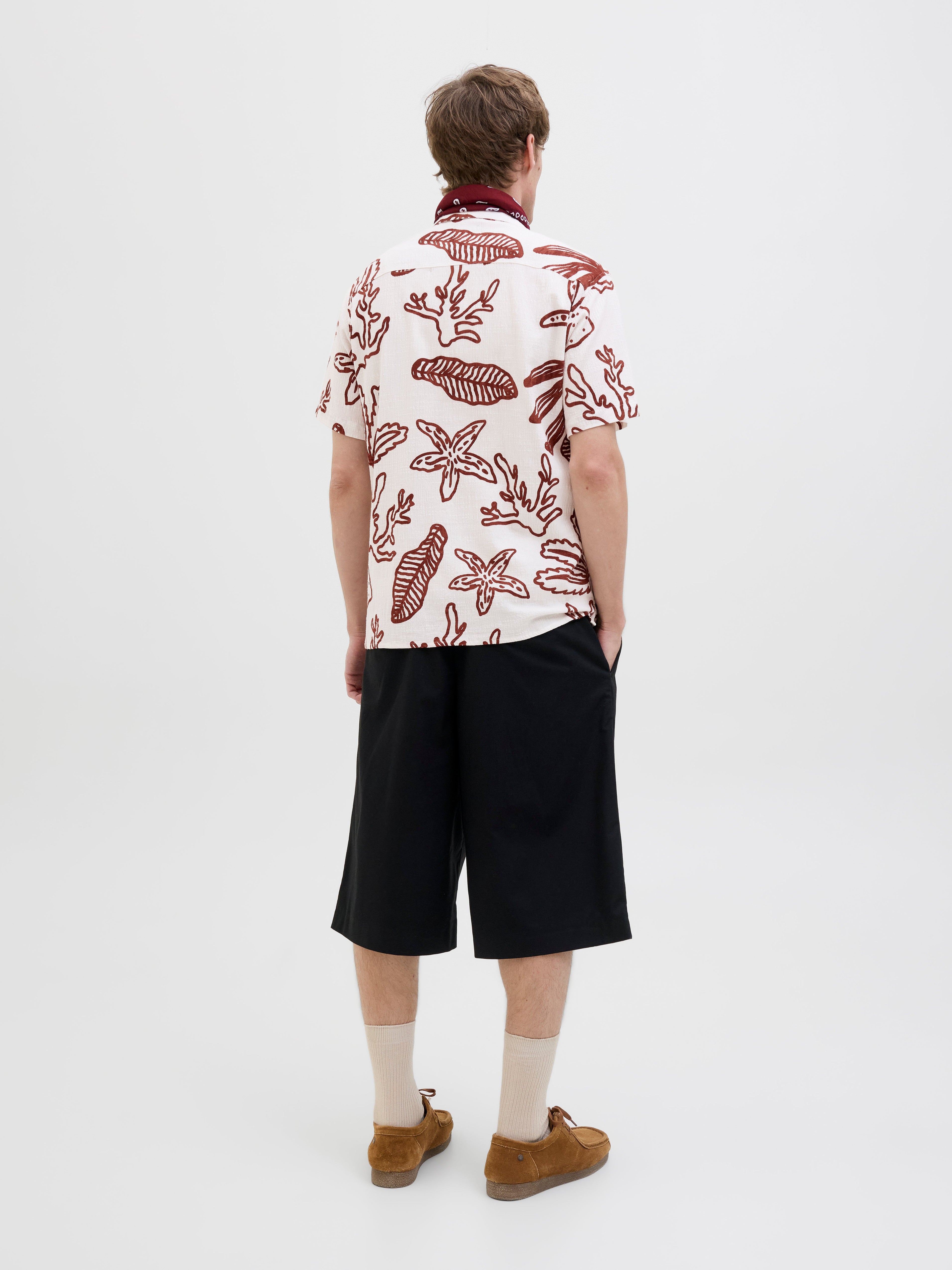 JACK & JONES JORLUKE crinkle aop shirt in cloud dancer - Image 2