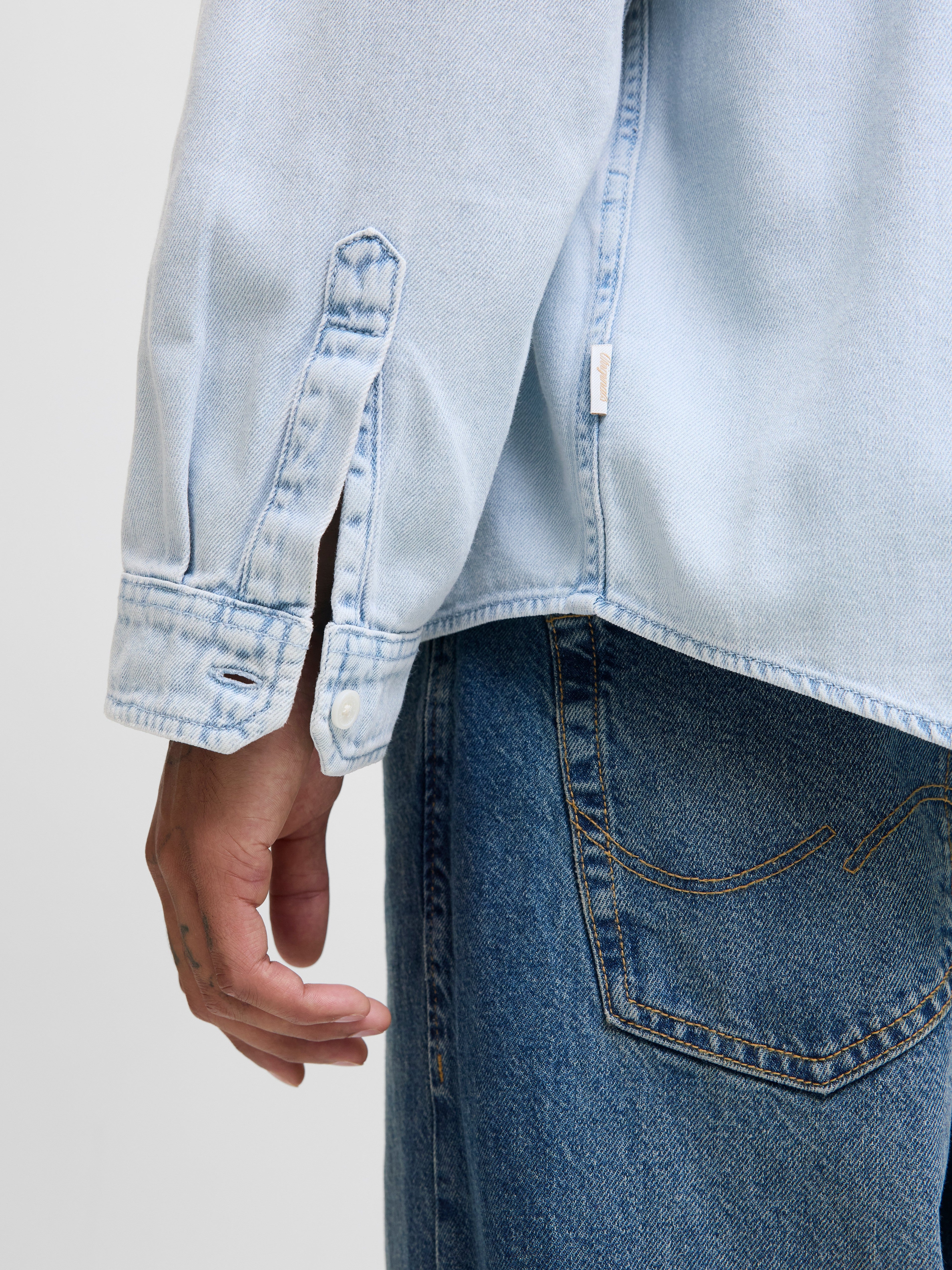 JACK & JONES JORNORREBRO denim shirt in light blue denim - Image 6