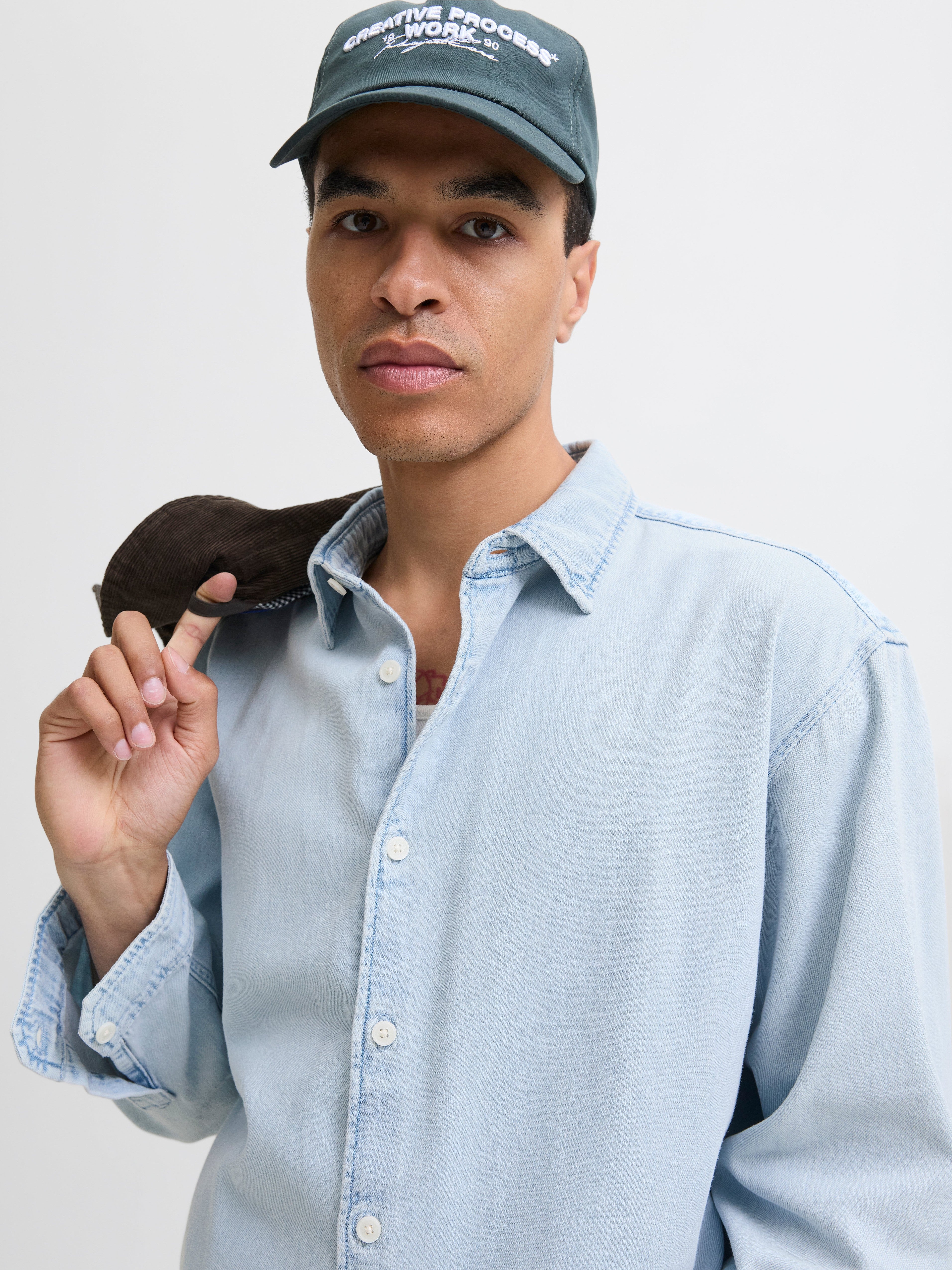 JACK & JONES JORNORREBRO denim shirt in light blue denim - Image 7