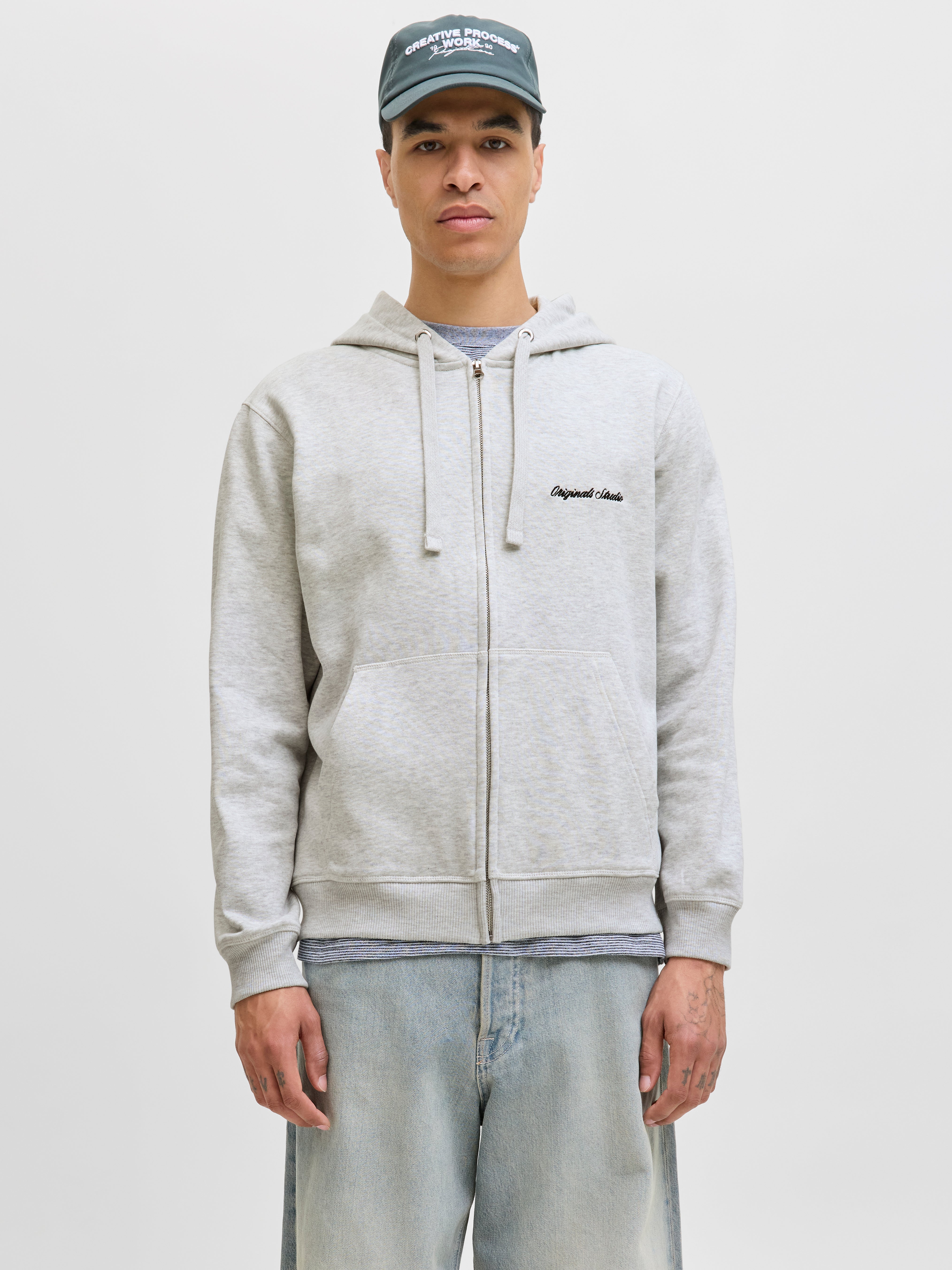 JACK & JONES JORNORREBRO emb sweat zip hood - white melange