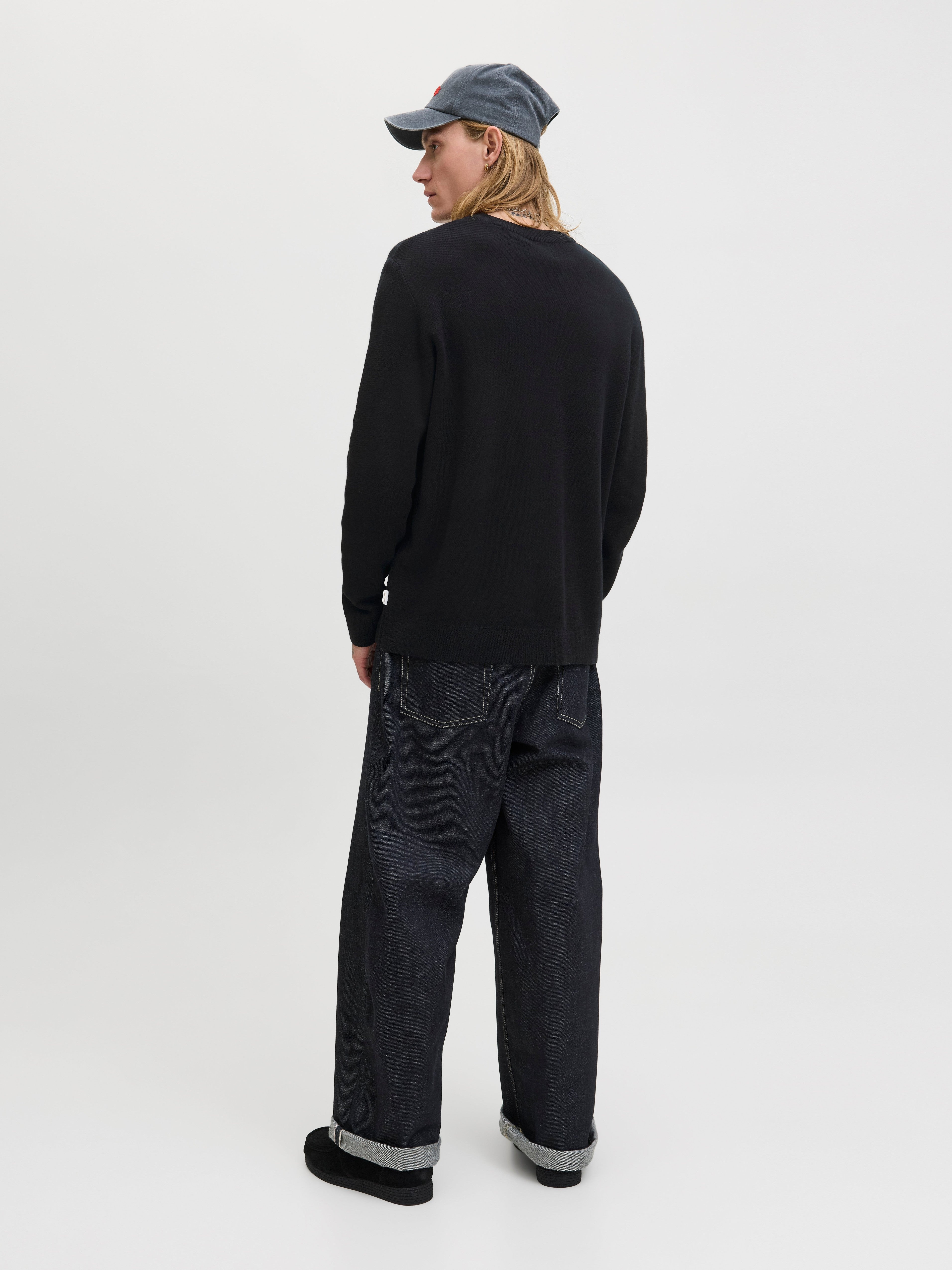 JACK & JONES JORNORREBRO light knit crew neck in black - Image 2