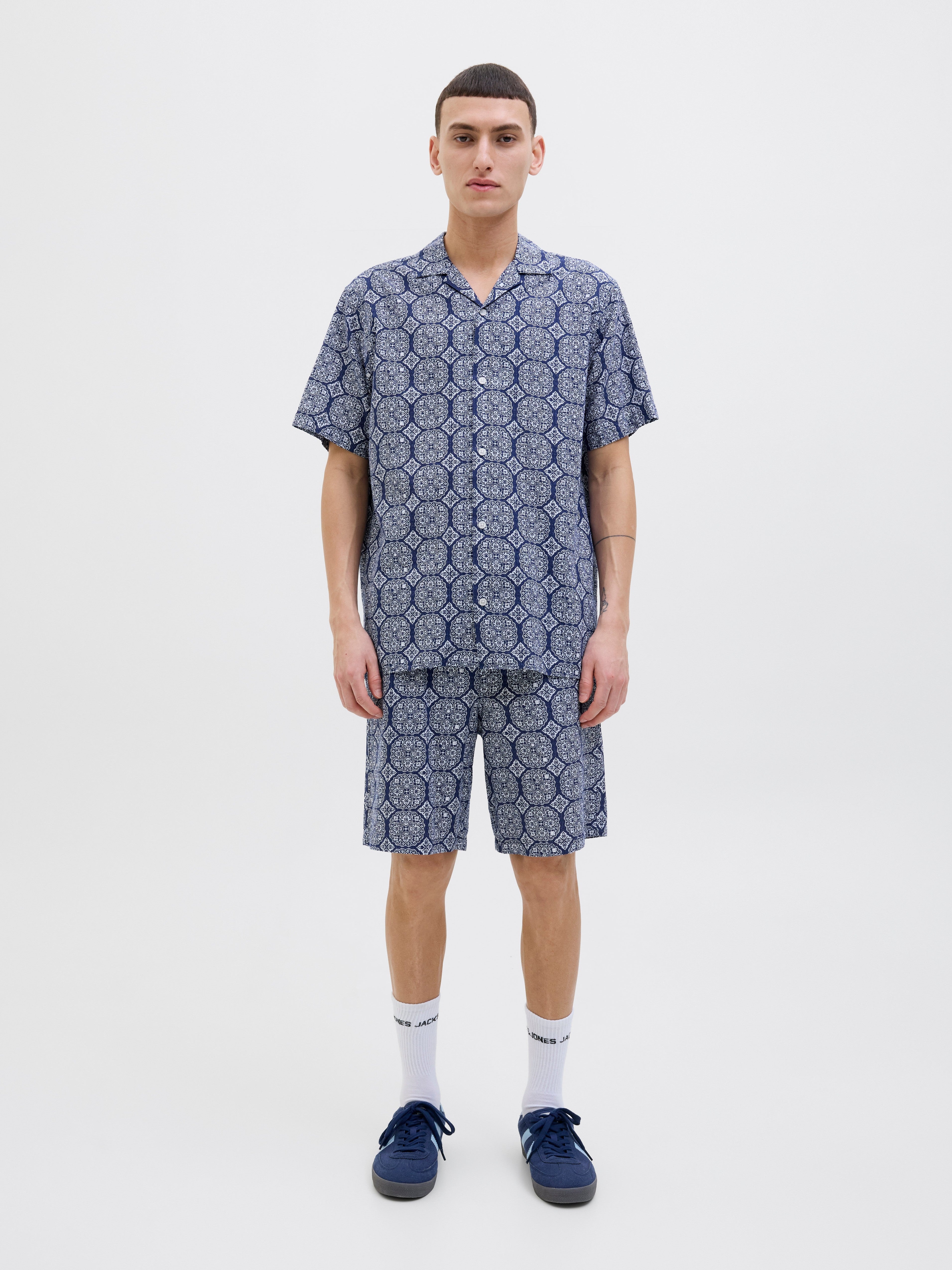 JACK & JONES JORSEERSUCKER aop shirt in cedar - Image 3