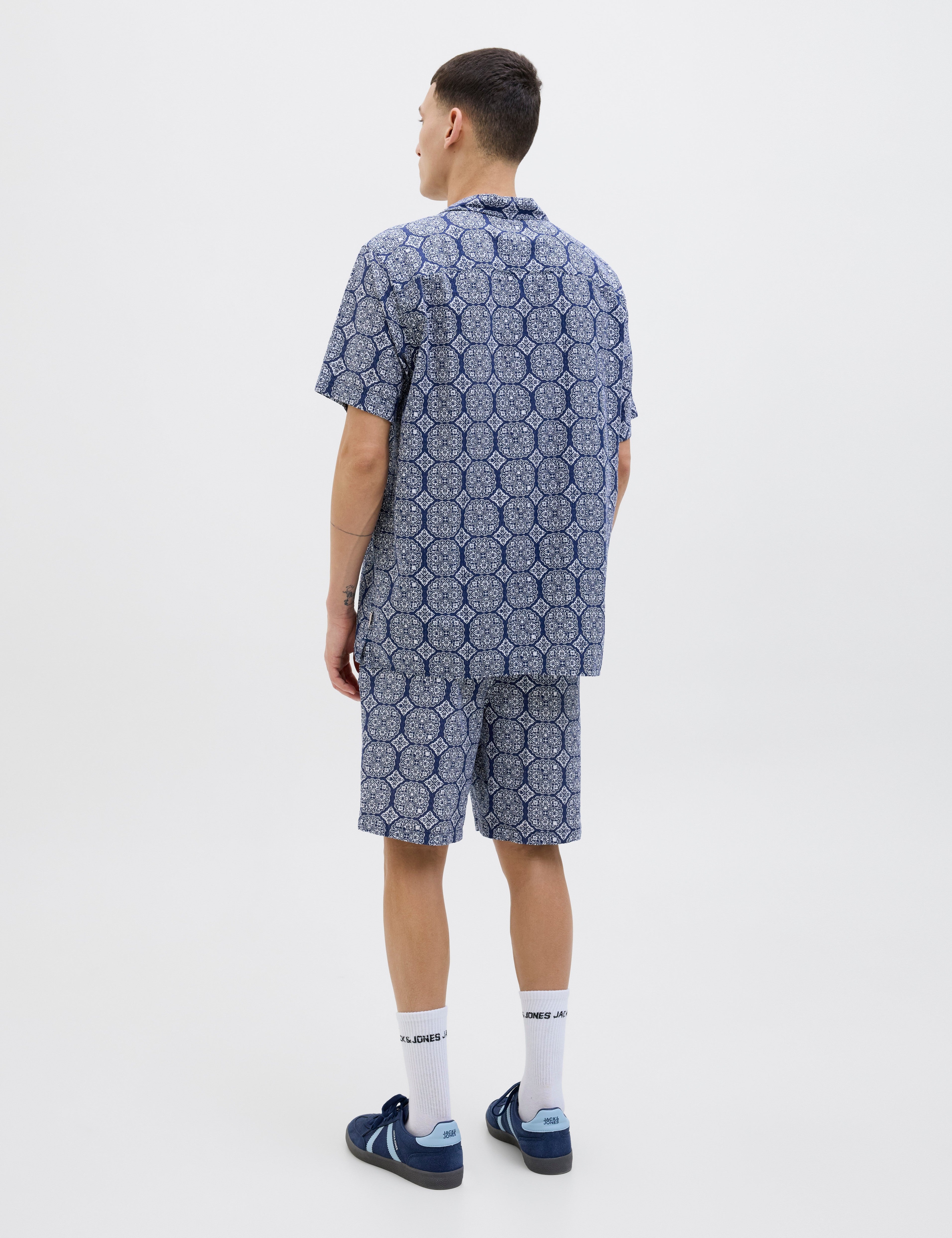 JACK & JONES JORSEERSUCKER aop shirt in cedar - Image 2