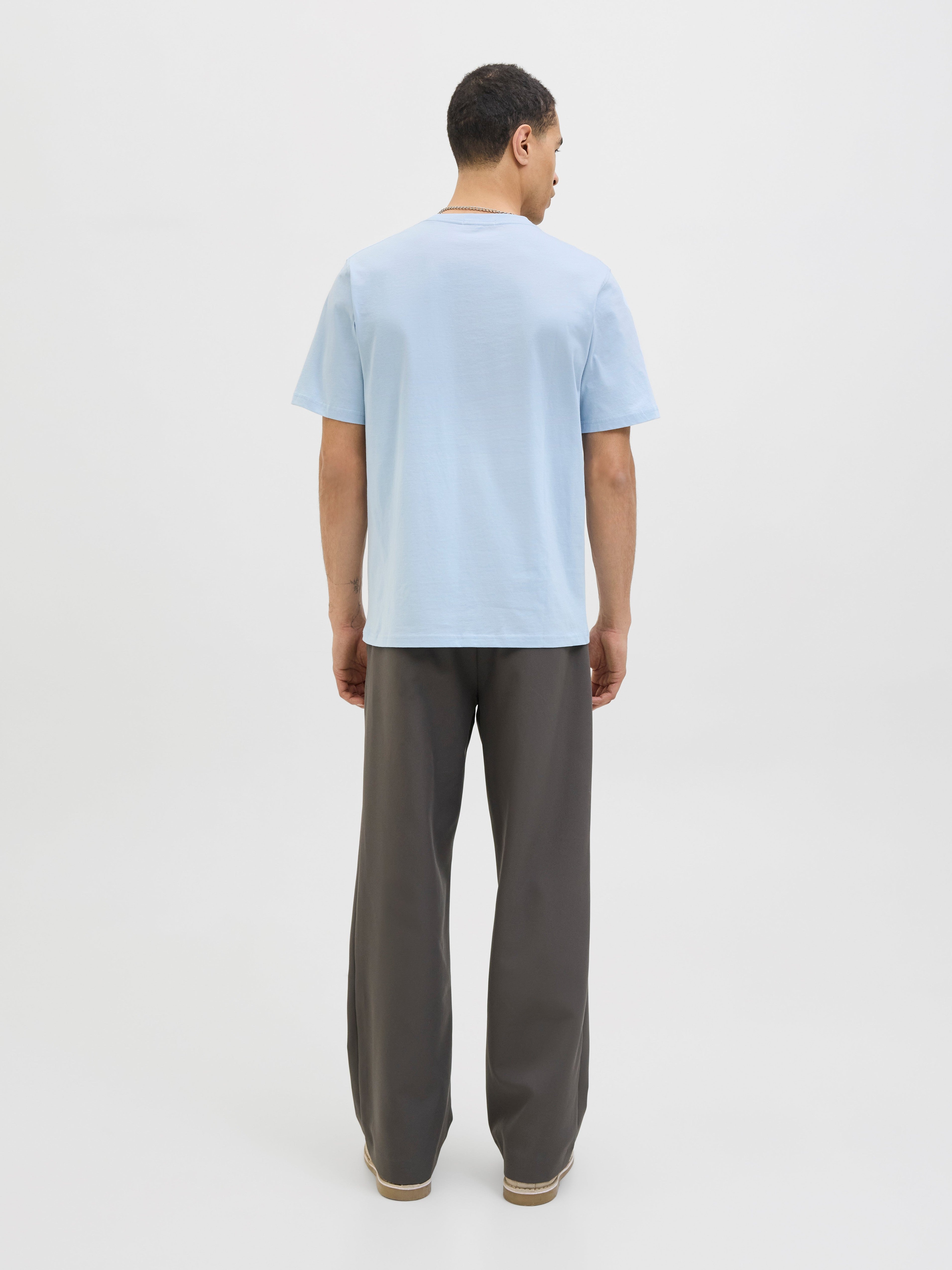JACK & JONES JORTAVIRA aop pocket tee crew neck in skyway - Image 2