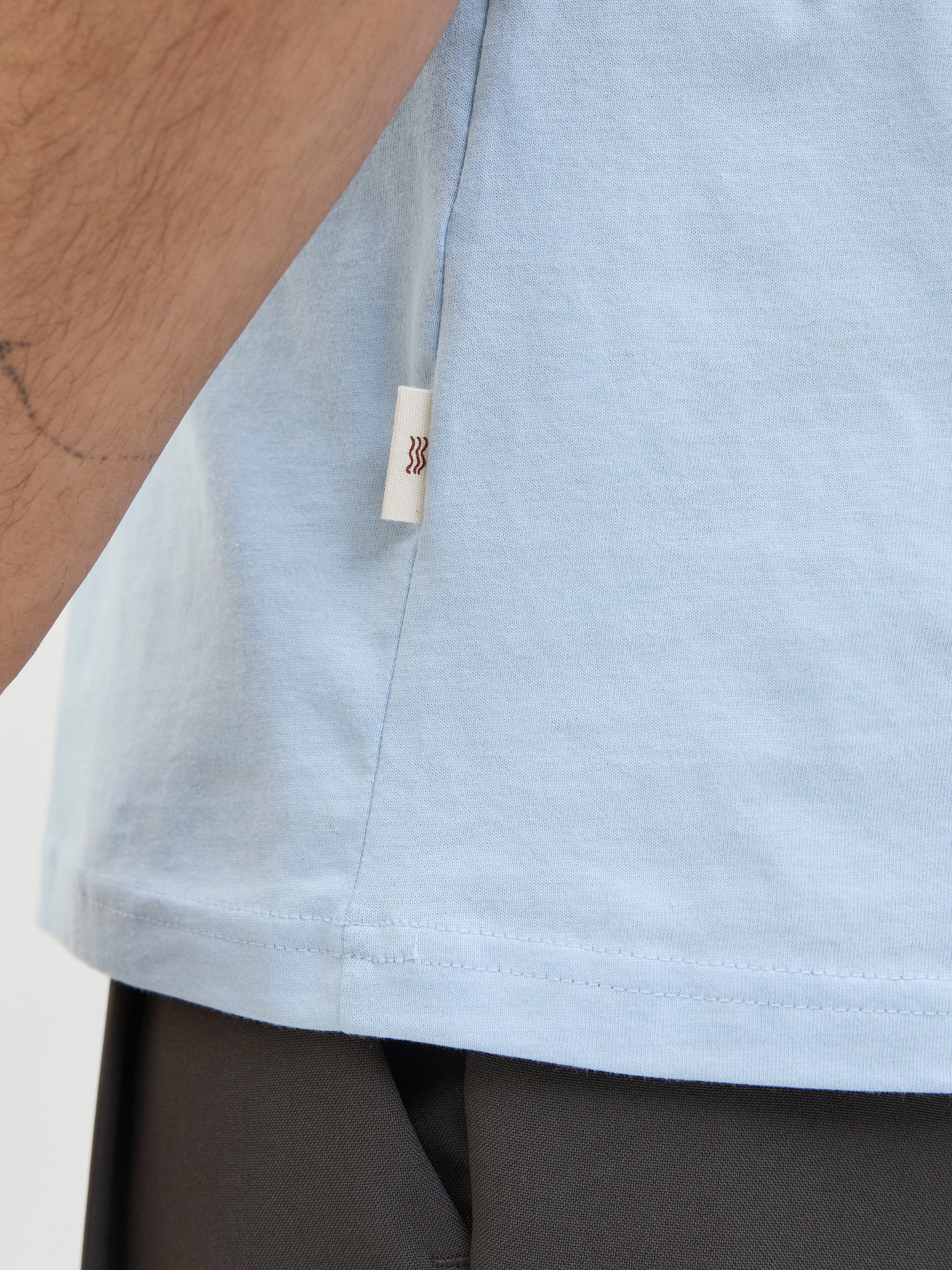 JACK & JONES JORTAVIRA aop pocket tee crew neck in skyway - Image 6