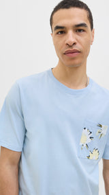 JACK & JONES JORTAVIRA aop pocket tee crew neck in skyway - Image 7