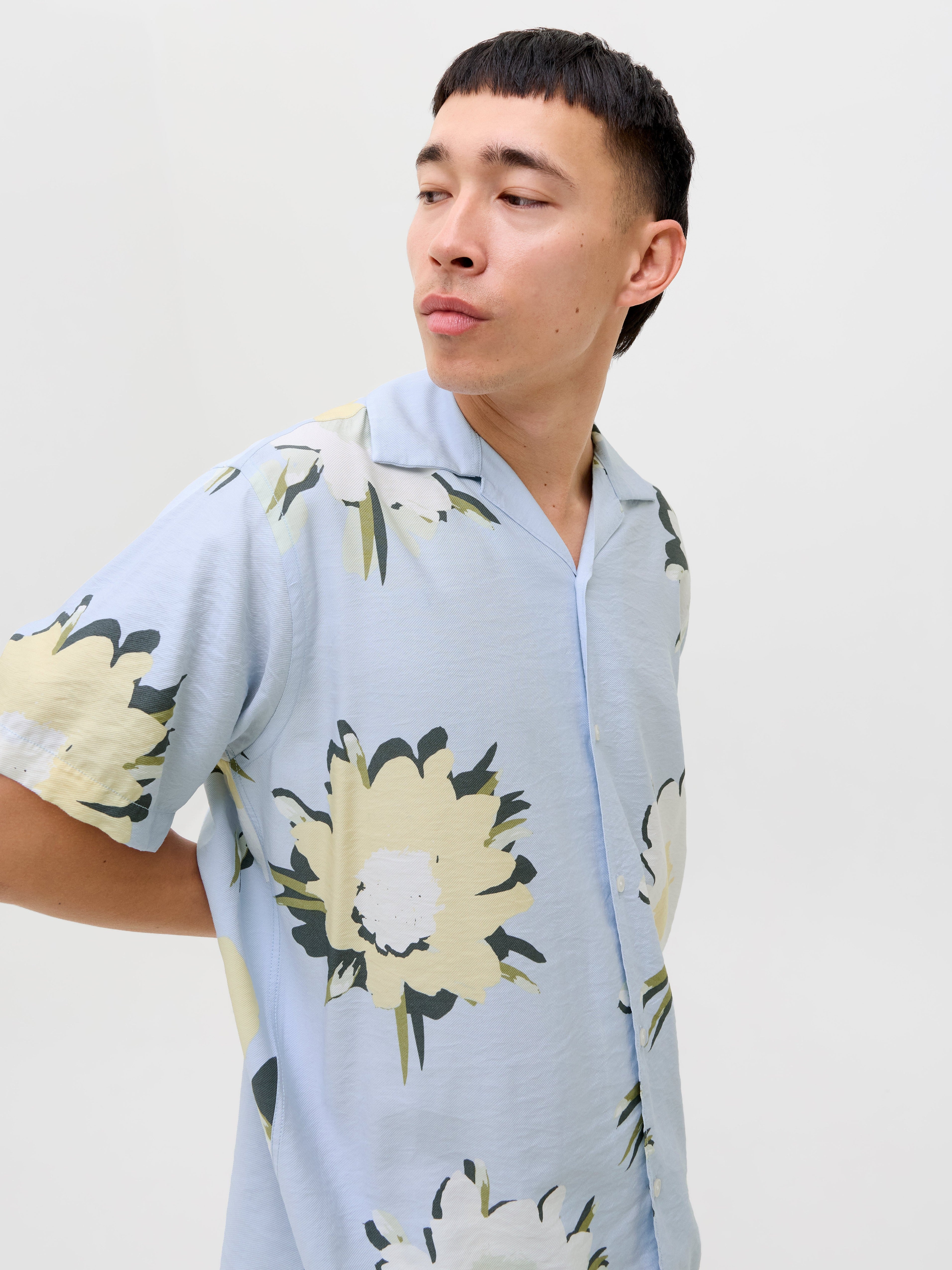 JACK & JONES JORTAVIRA marshall aop shirt in skyway - Image 7