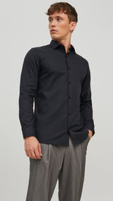 JACK & JONES JPRBLAPARKER shirt in black - Image 1