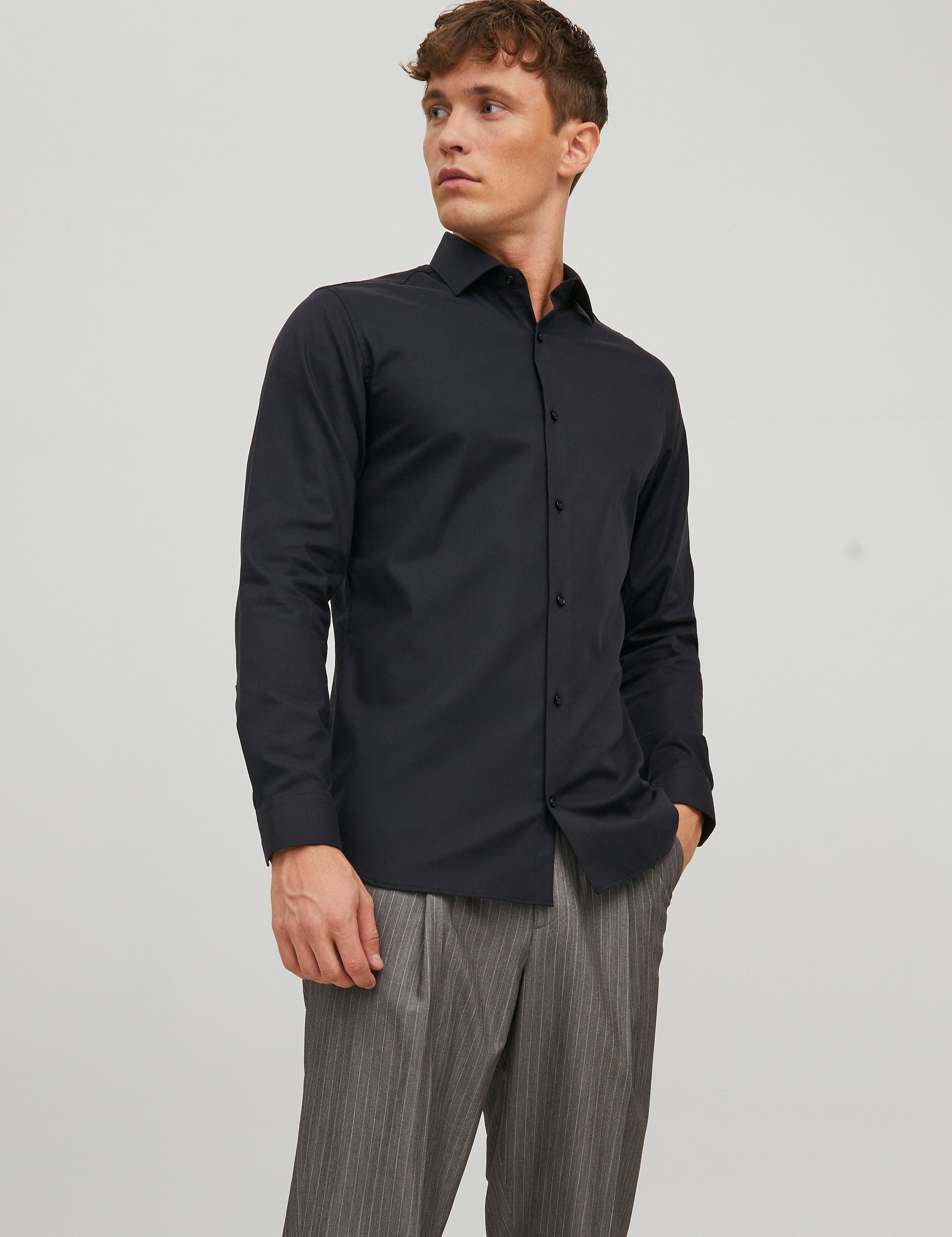 JACK & JONES JPRBLAPARKER shirt in black - Image 1