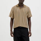 JACK & JONES JPRBLUHARRY split neck polo in elmwood - Image 1