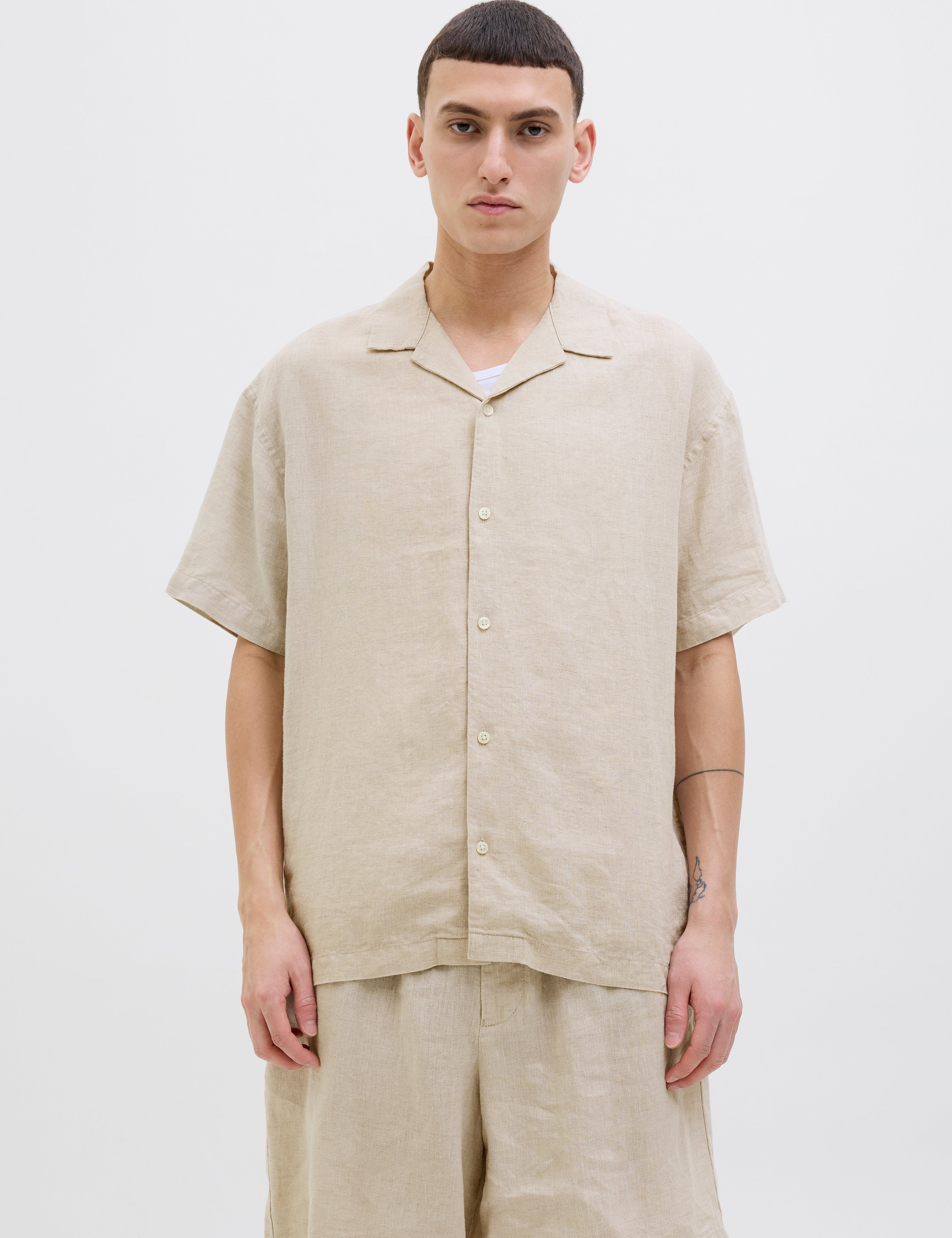 JACK & JONES JPRCCLAWRENCE linen resort shirt in silver lining - Image 1