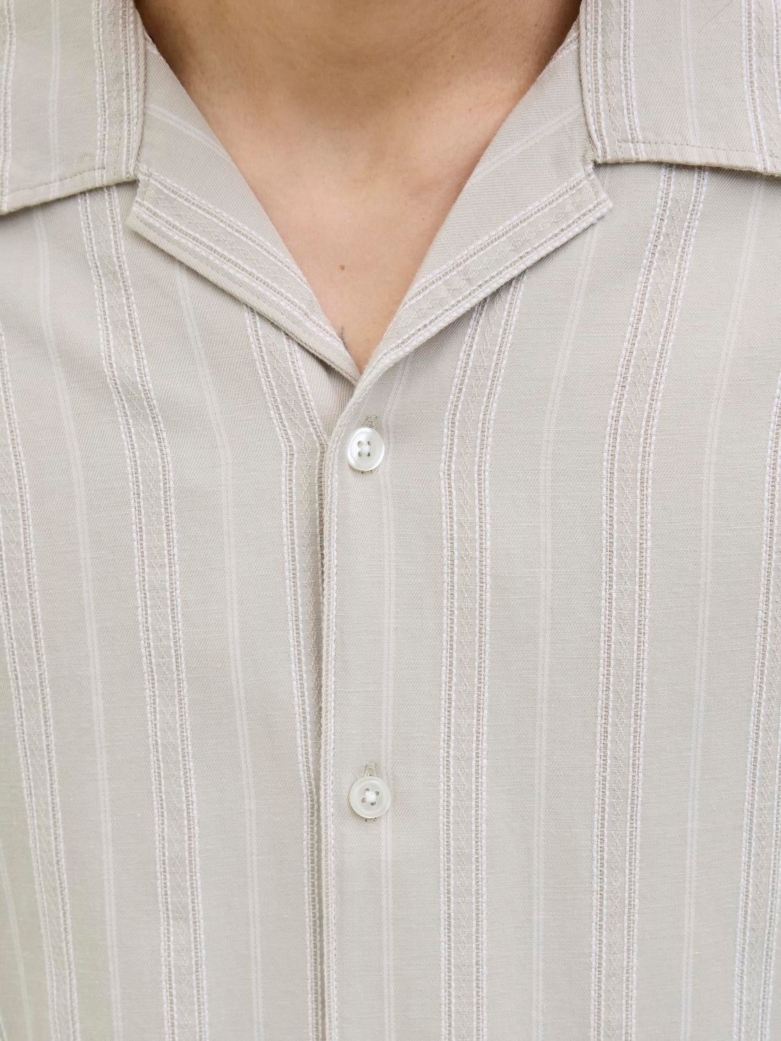 JACK & JONES JPRCCMONTANA dobby resort shirt in silver lining - Image 6