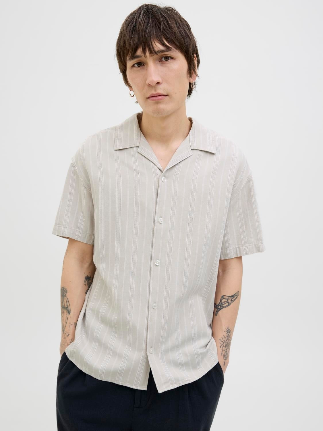 JACK & JONES JPRCCMONTANA dobby resort shirt in silver lining - Image 7