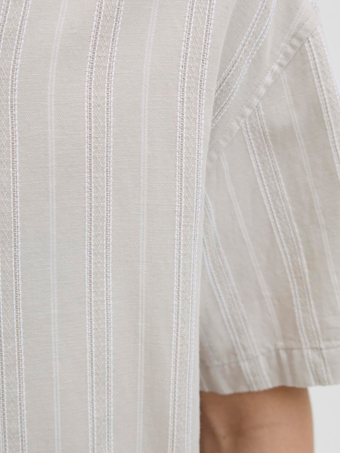 JACK & JONES JPRCCMONTANA dobby resort shirt in silver lining - Image 5