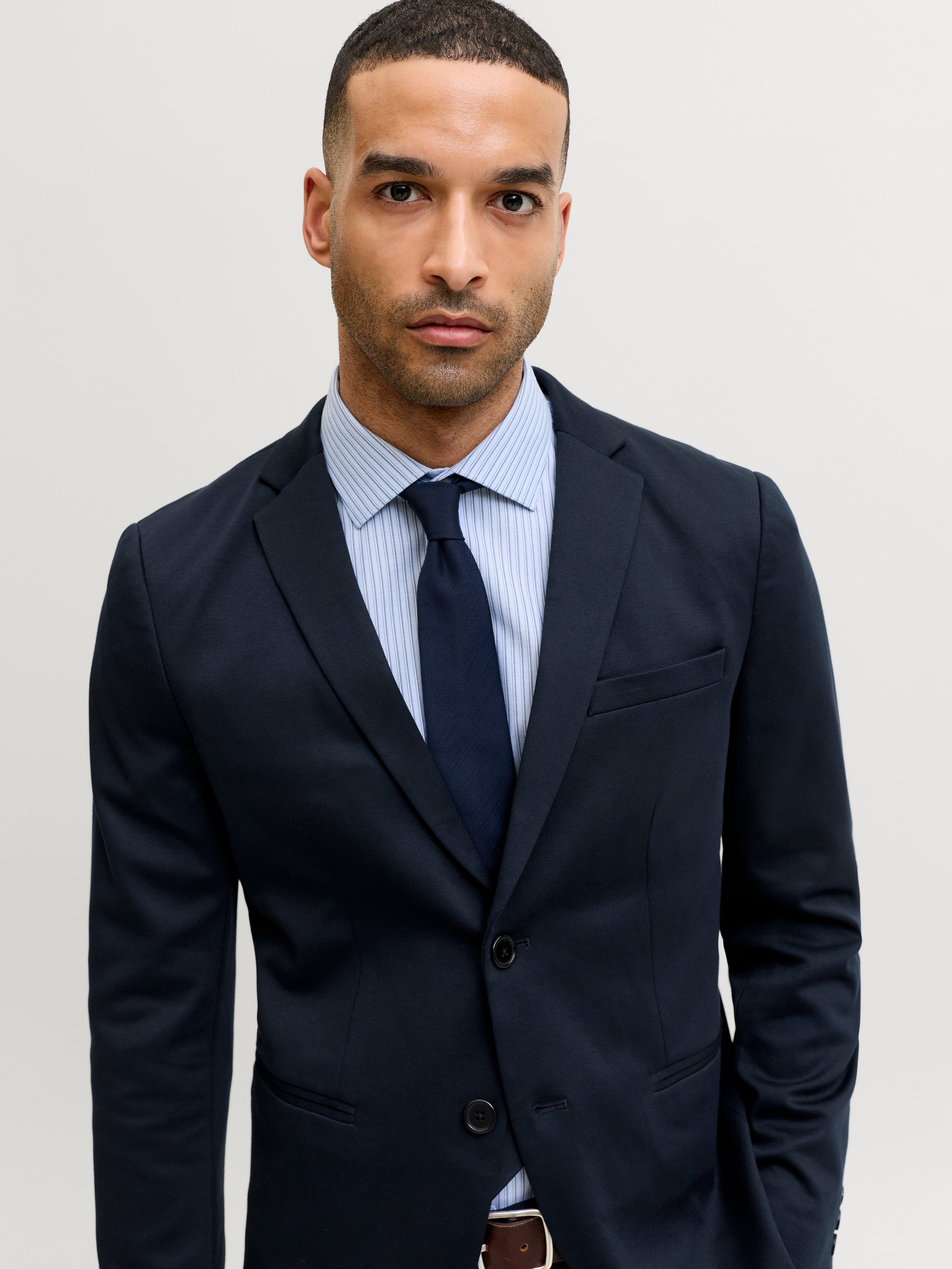 JACK & JONES JPRJAXON jersey blazer in dark navy - Image 7