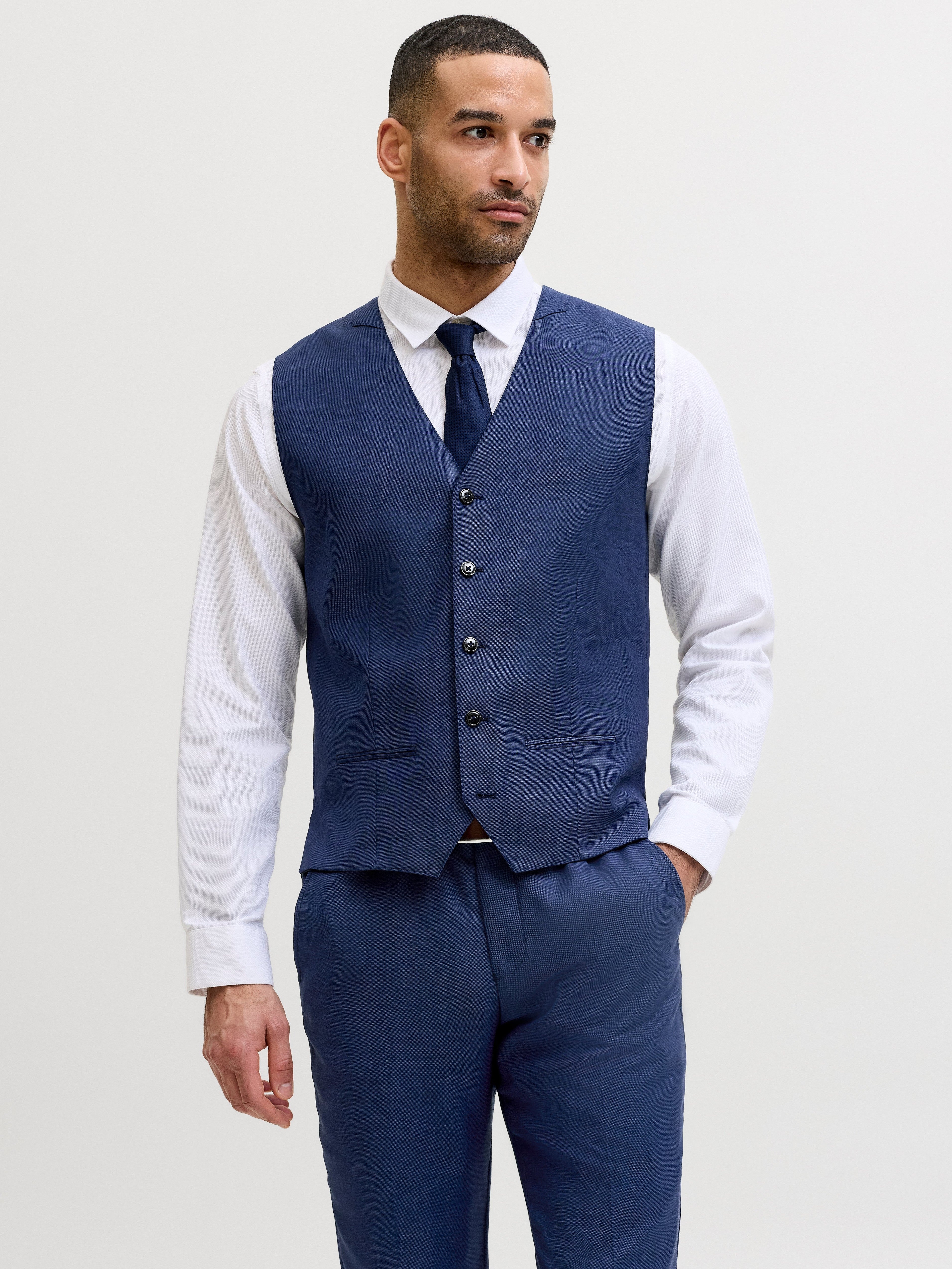 JACK & JONES JPRSOLARIS waistcoat in medieval blue - Image 1