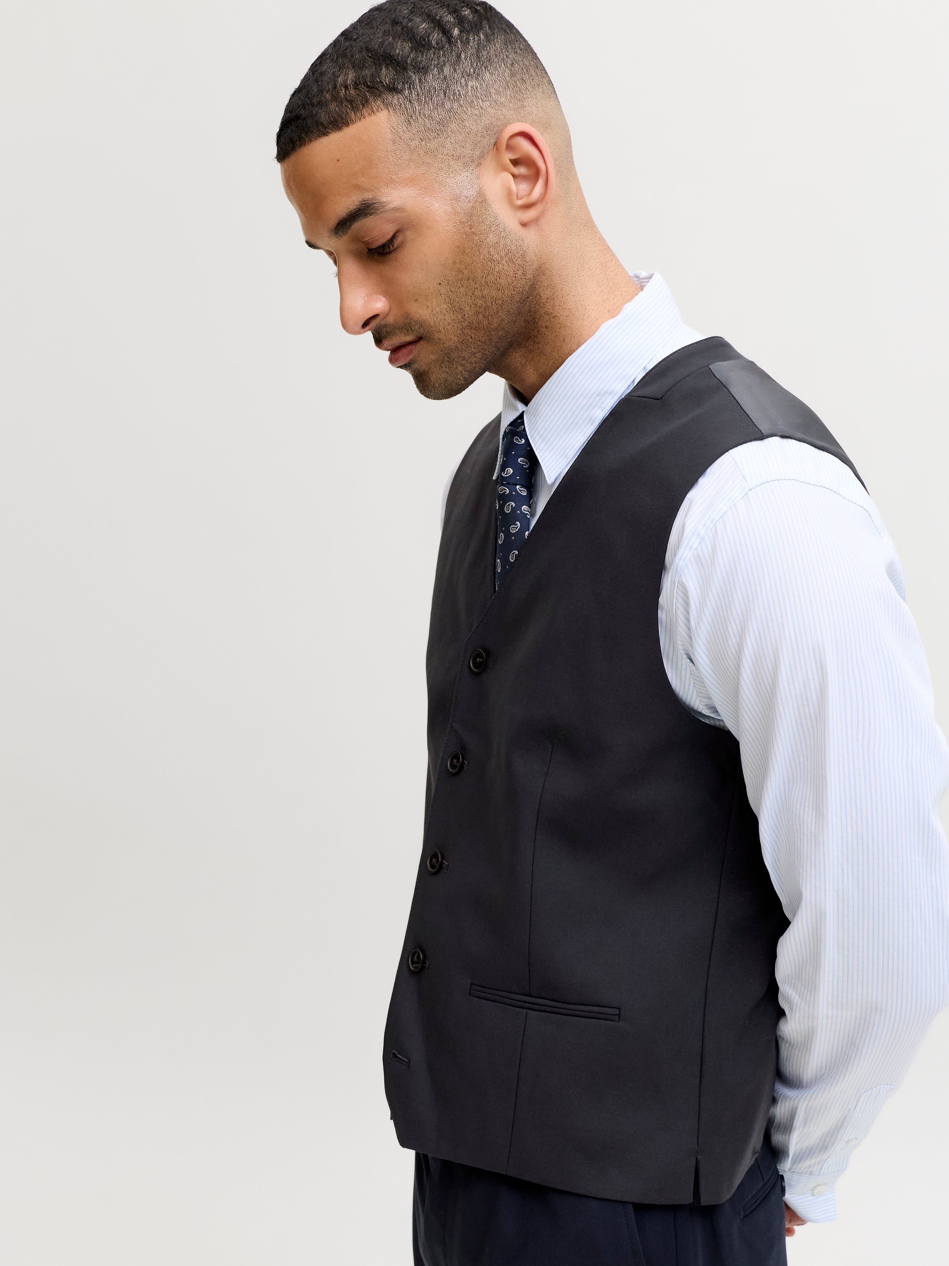 JACK & JONES JPRTHEO waistcoat in dark navy - Image 8