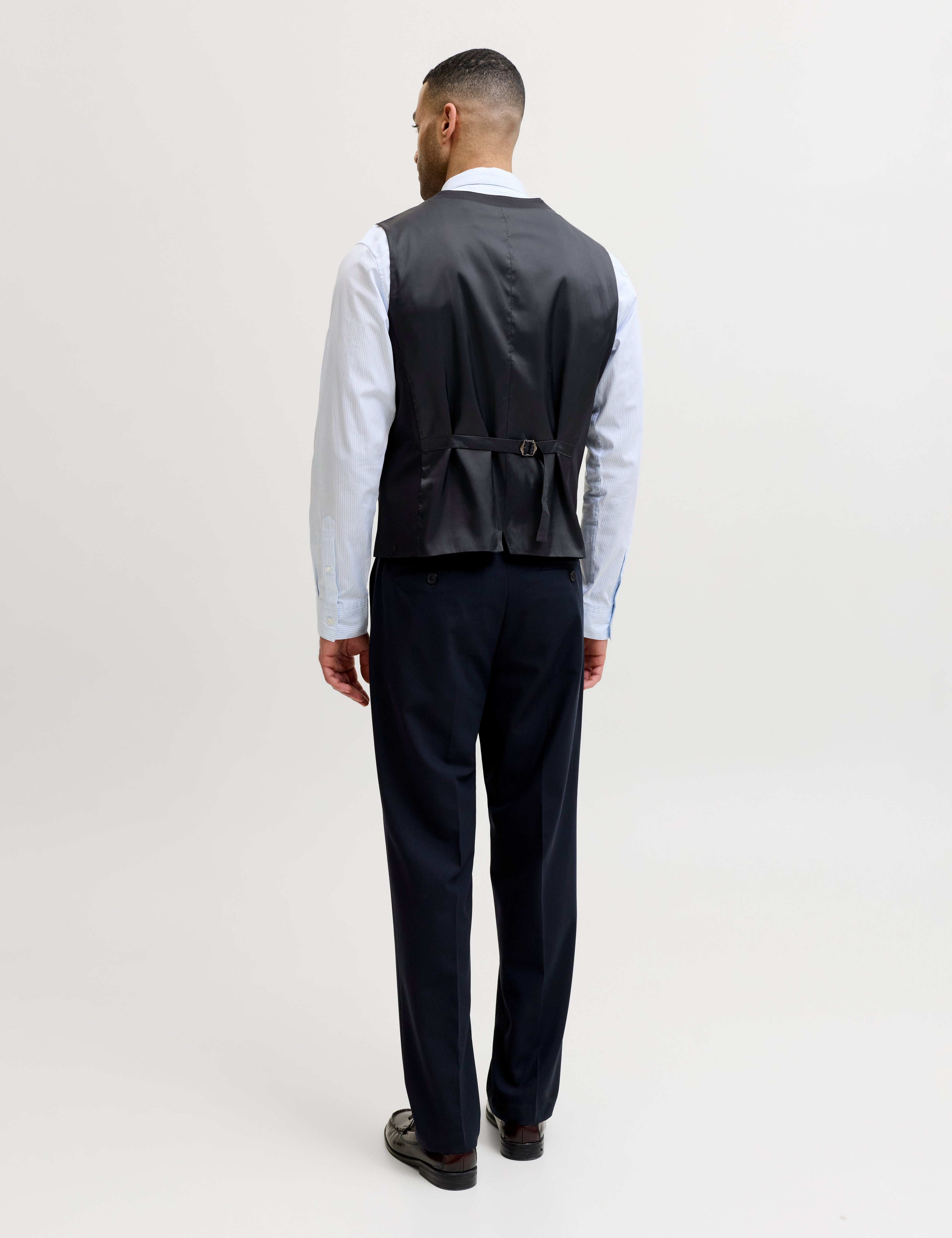 JACK & JONES JPRTHEO waistcoat in dark navy - Image 2