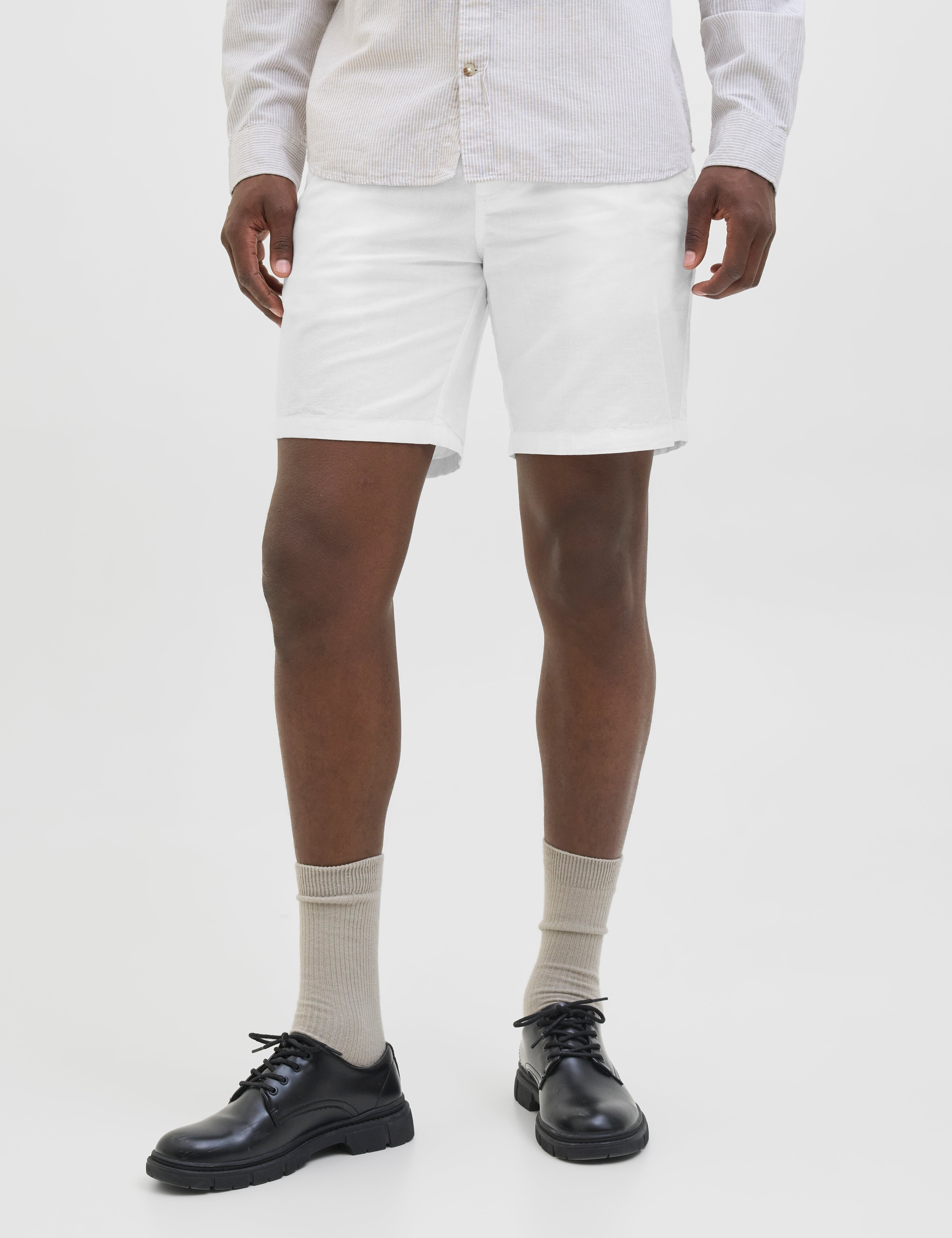 JACK & JONES JPSTACE summer linen blend short in black - Image 1