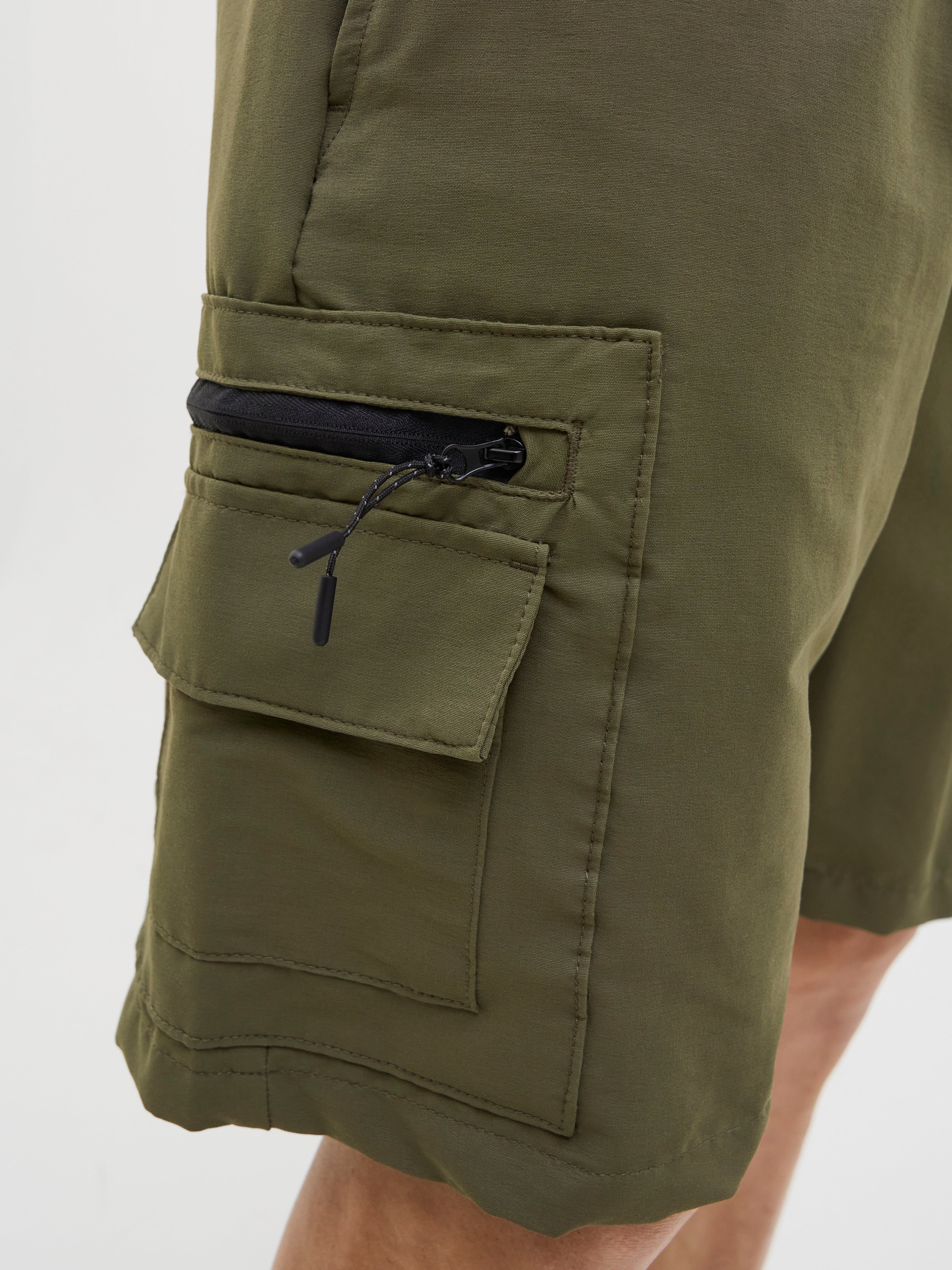 JACK & JONES JPSTJAIDEN marcher cargo shorts in castlerock - Image 7