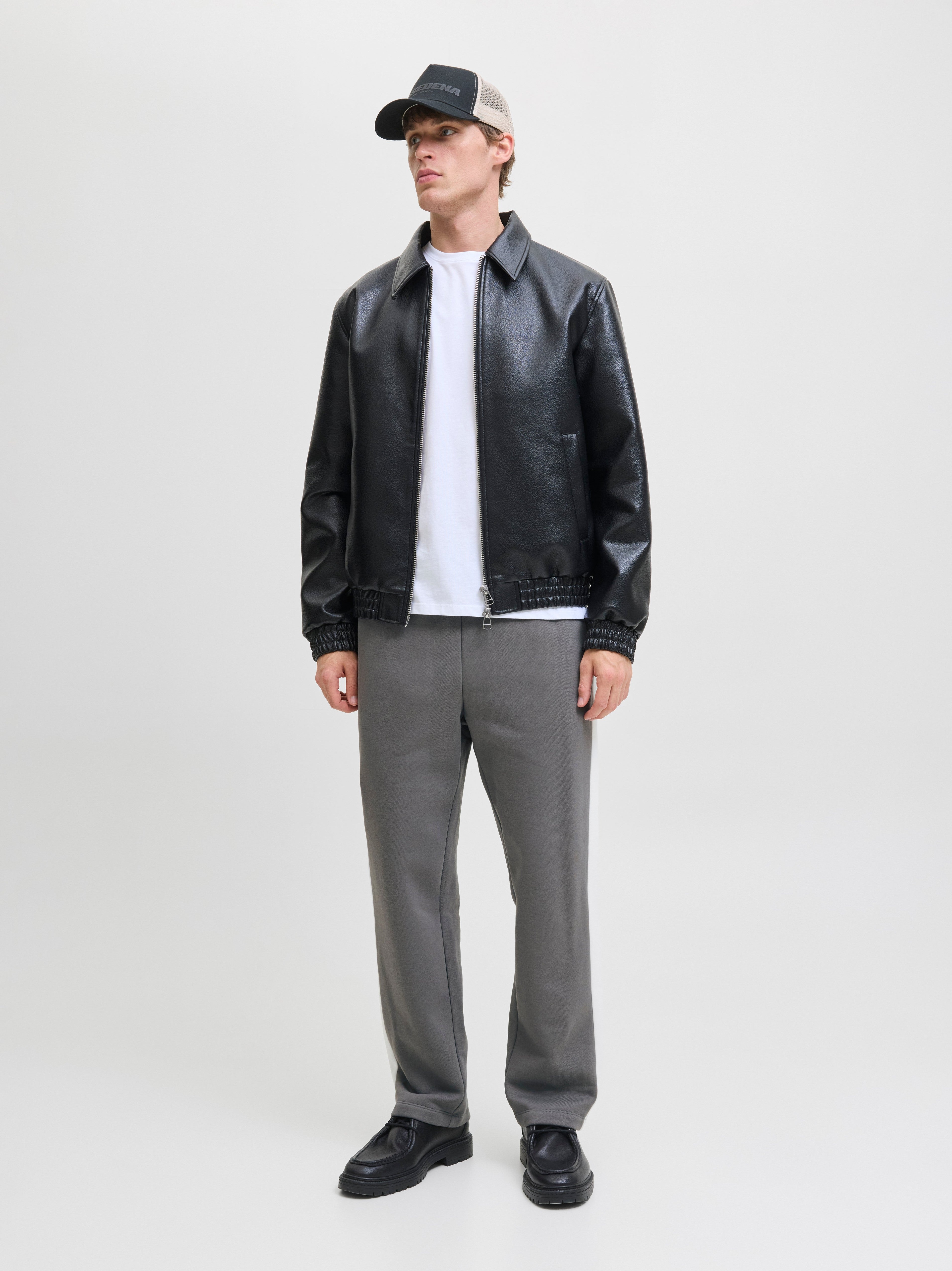 JACK & JONES JPSTKARL caspar sweat pants in castlerock - Image 5