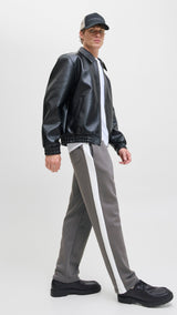 JACK & JONES JPSTKARL caspar sweat pants in castlerock - Image 8