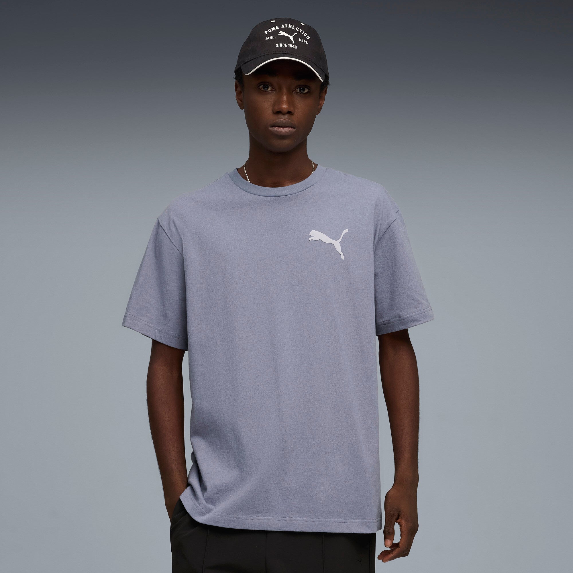 PUMA essentials elevated cat logo relaxed tee men in gray sky
