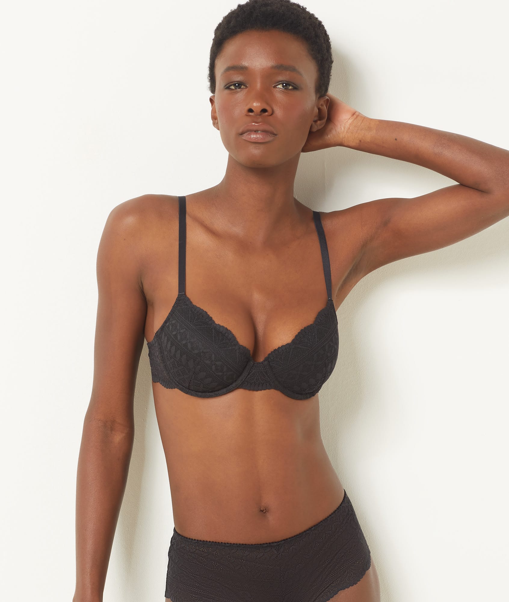 Etam idole n4 classique bra in black