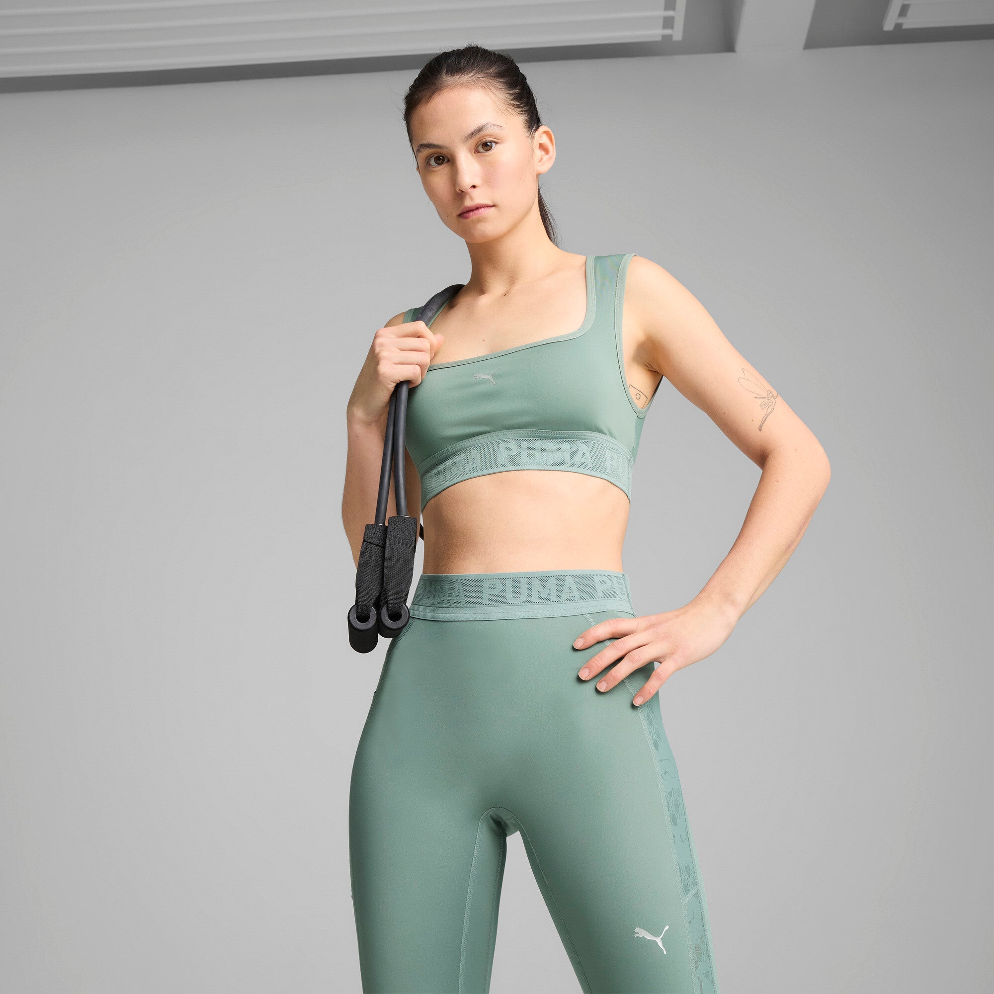 Puma move lace bra in green moon - Model Shot 01