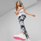 Puma essentials+ street art printed leggings youth in black - Model Shot 03