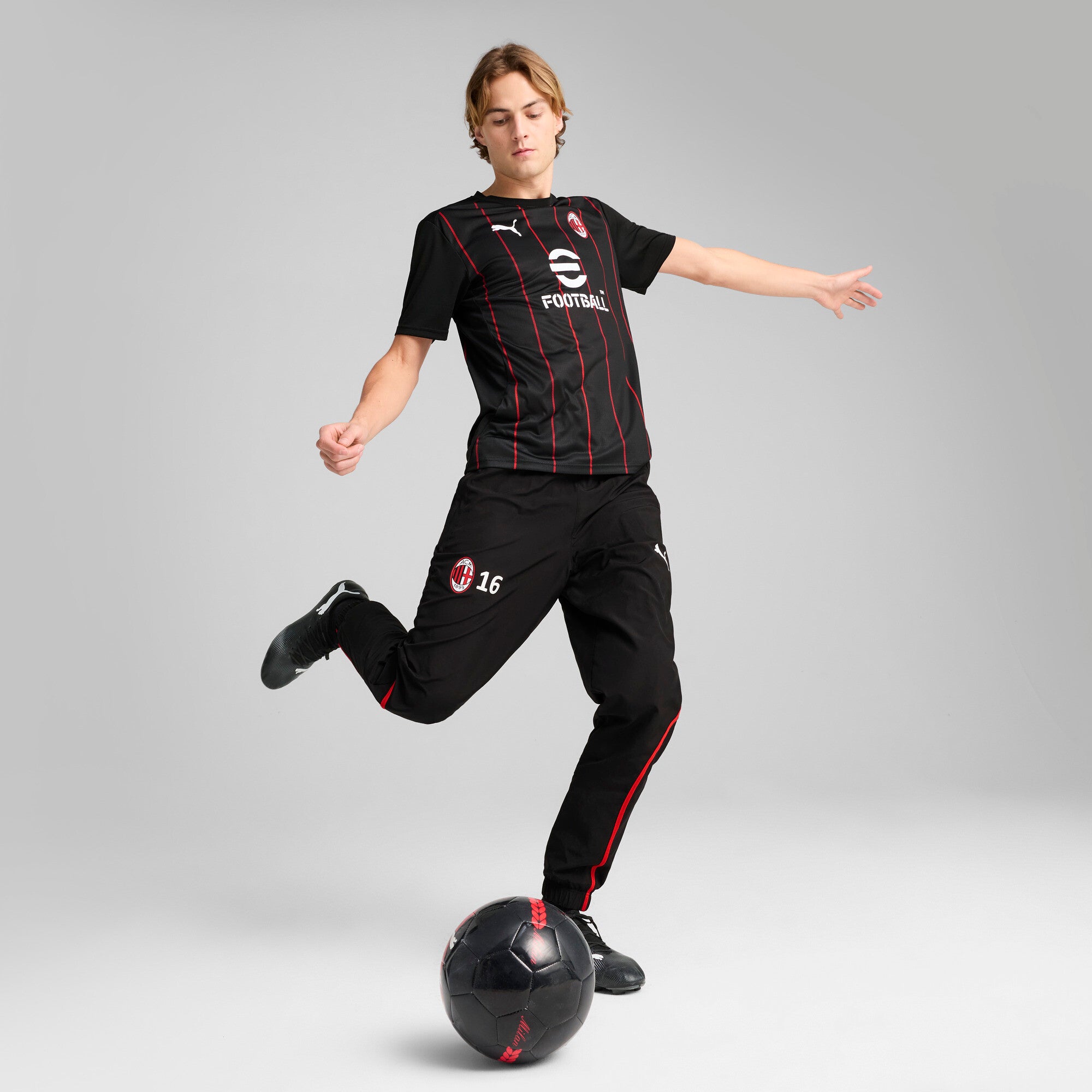Puma AC Milan pre-match jersey in black and for all time red - Model Shot 03