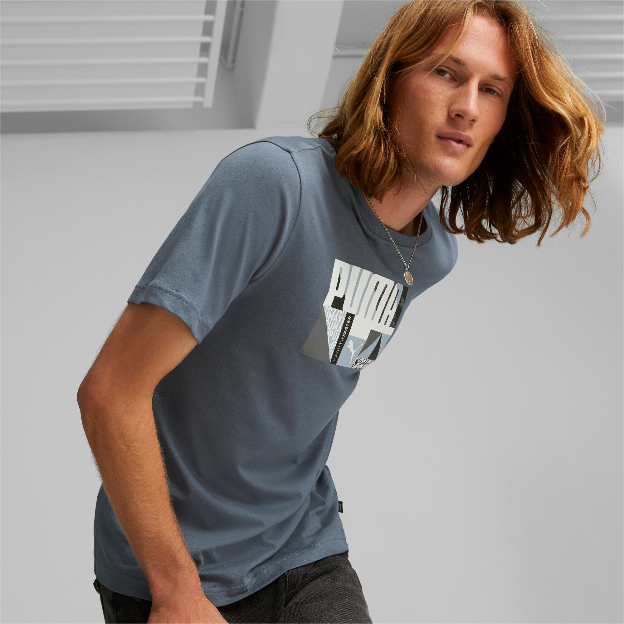 Puma monogram graphic tee men in black - Model Shot 02