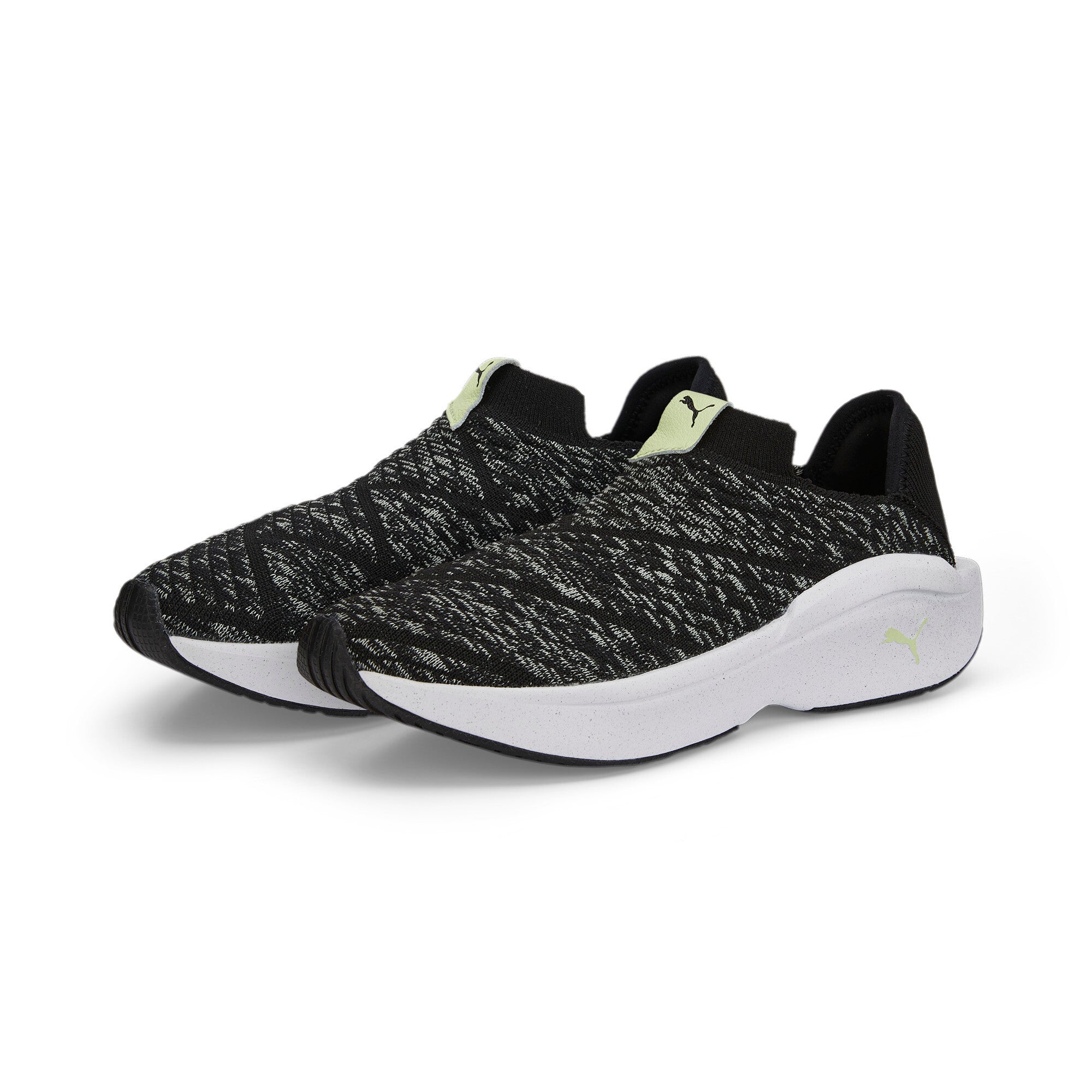 Puma training enlighten shoes in pink - Front View
