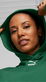 Puma classics oversized hoodie women in green - Model Shot 02
