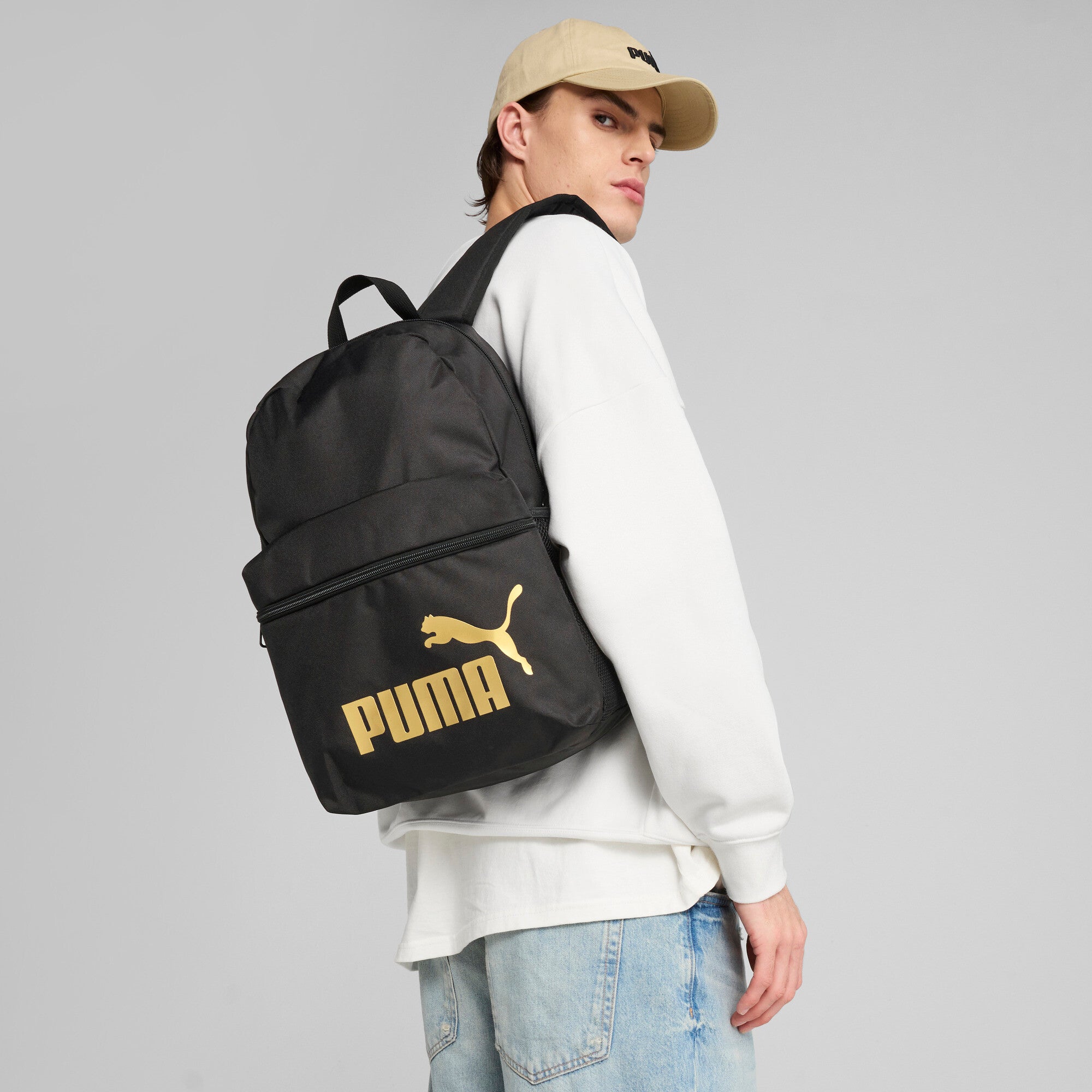 Puma phase backpack .1 - Model Shot 01