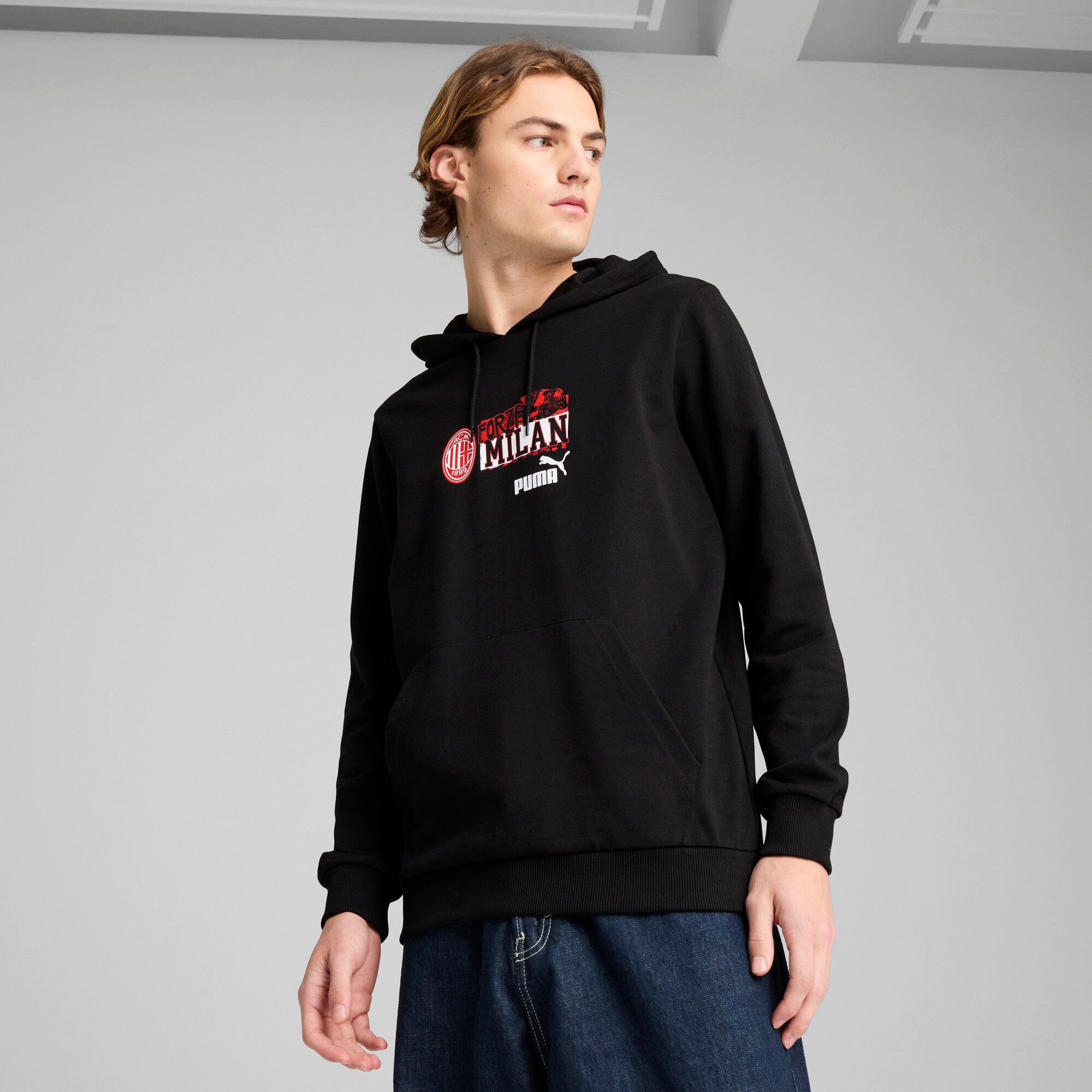 Puma AC Milan ftblNRGY hoodie in black and for all time red - Model Shot 01