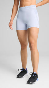 Puma lace high-waisted 5" short tights in cool weather - Model Shot 01