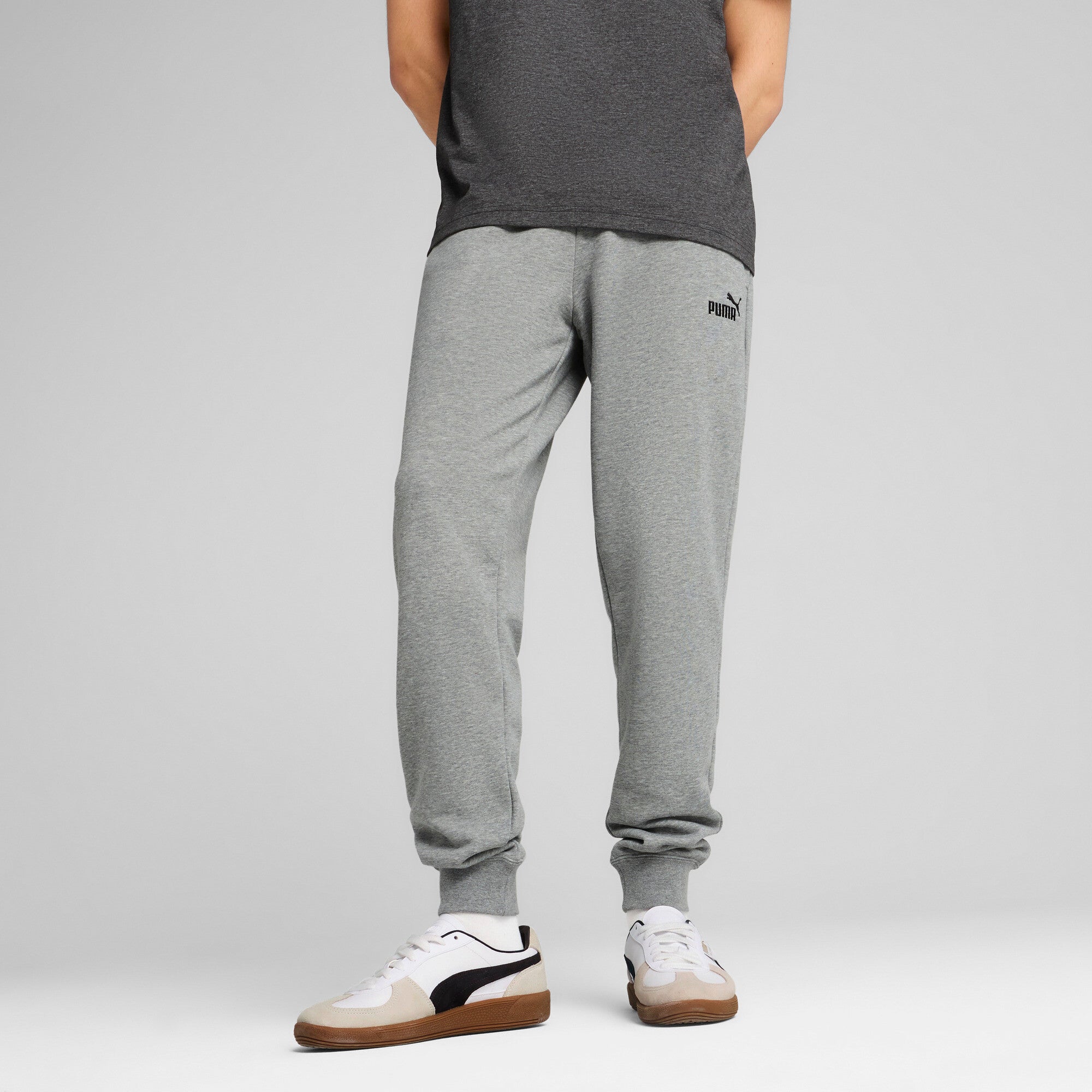 Puma essentials no. 1 logo sweatpants in black - Model Shot 03