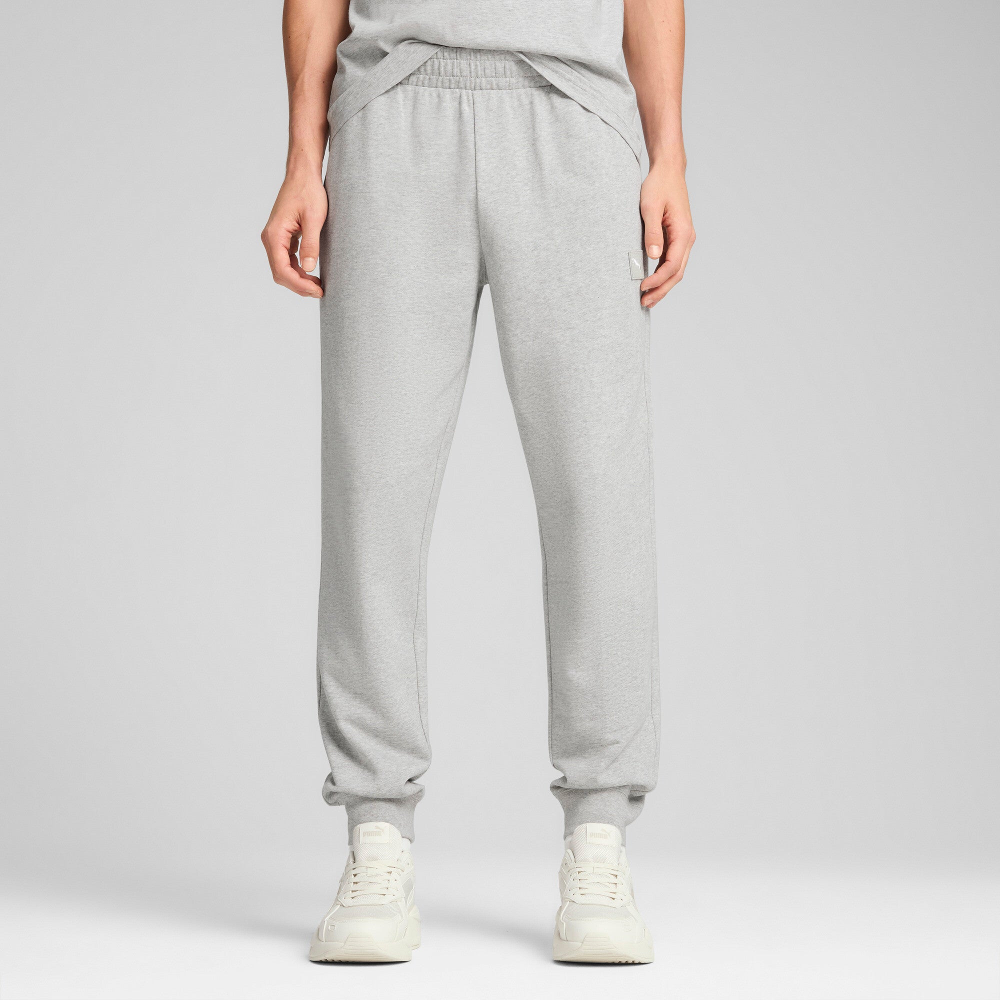 Puma essentials elevated pants in gray - Model Shot 01