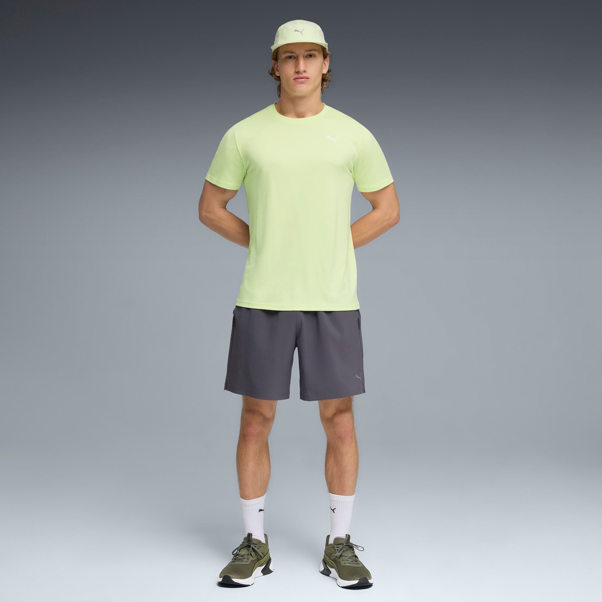 PUMA train all day essentials texture tee men in apple spritz — model shot 3