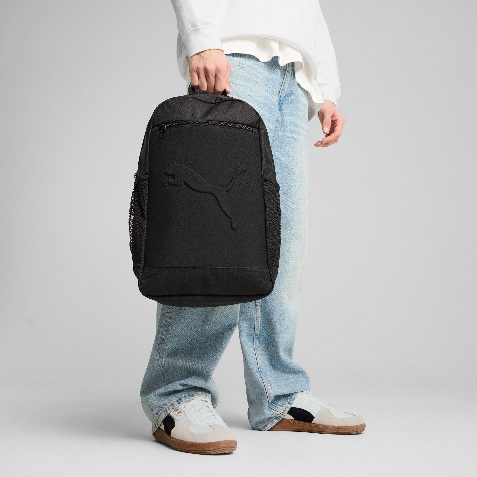 Puma buzz backpack in black - Model Shot 01