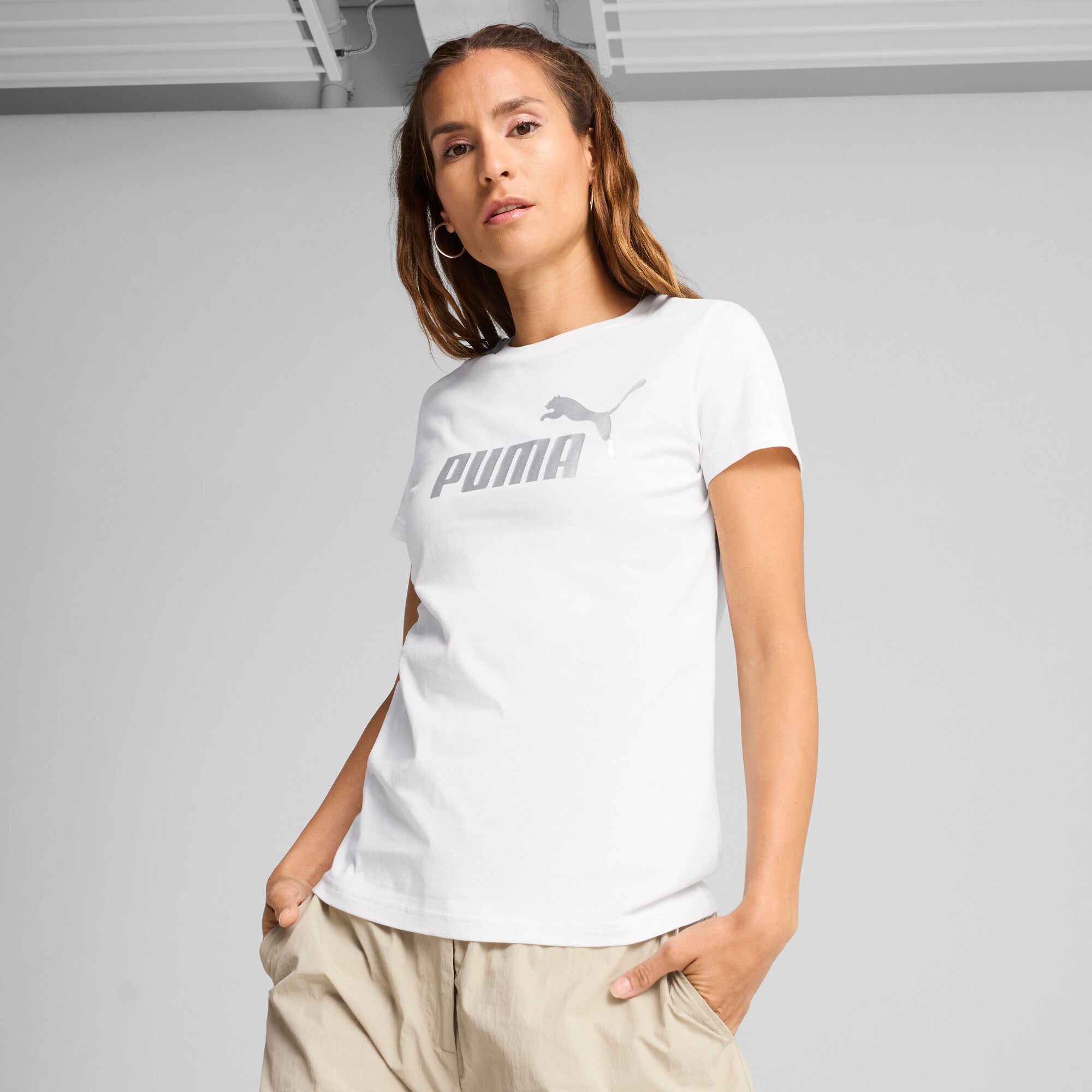 Puma ESS metallic no. 1 logo tee in white and metallic silver - Model Shot 01