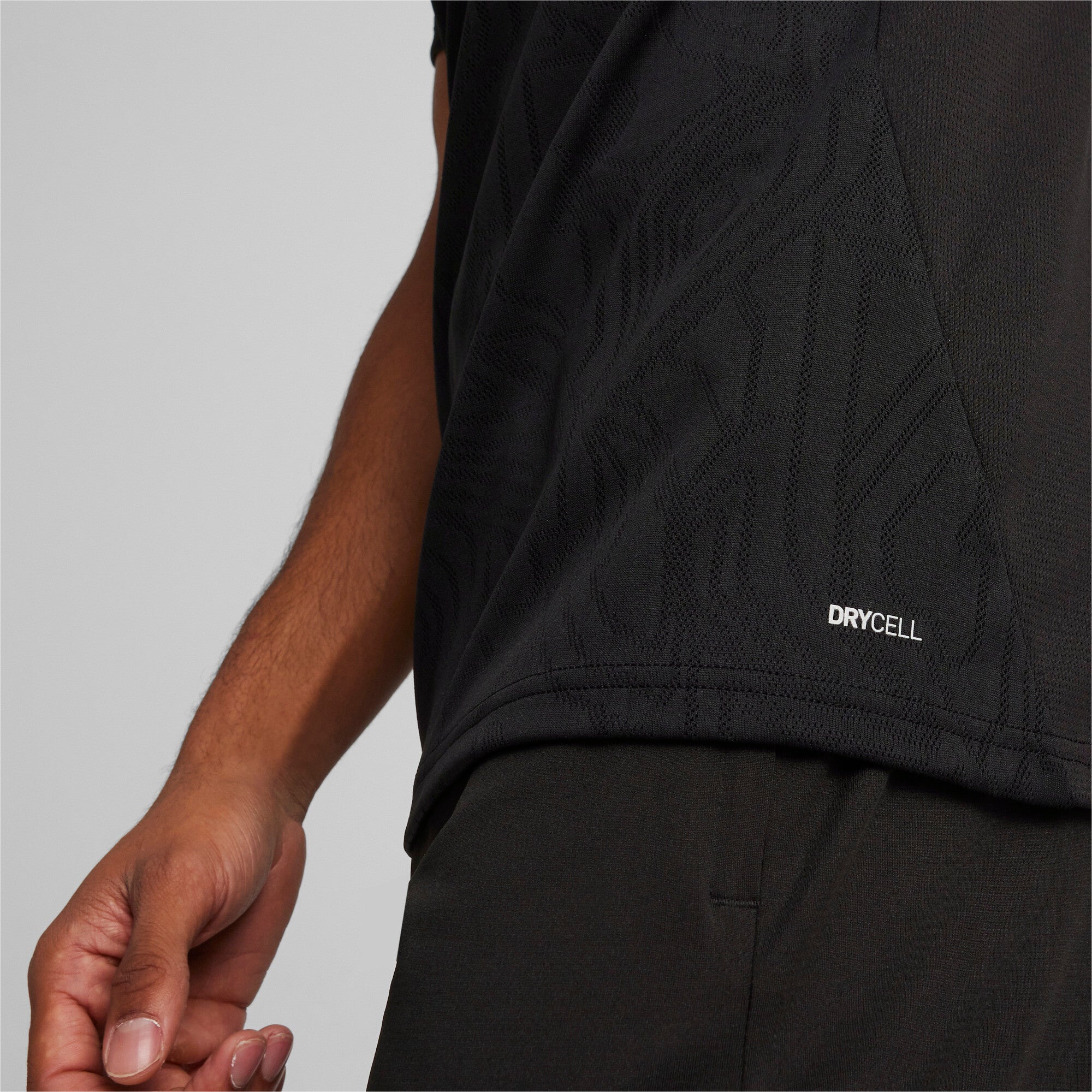 Puma teamFINAL football training jersey in black and silver - Model Shot 02