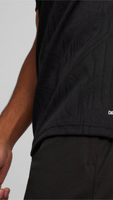 Puma teamFINAL football training jersey in black and silver - Model Shot 02