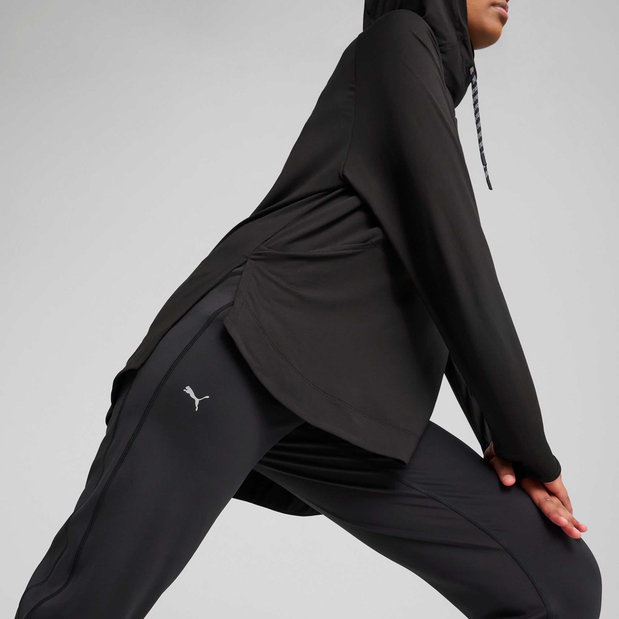 Puma modest joggers in black - Model Shot 02