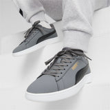 Puma smash 3.0 buck sneakers in black - Model Shot 01